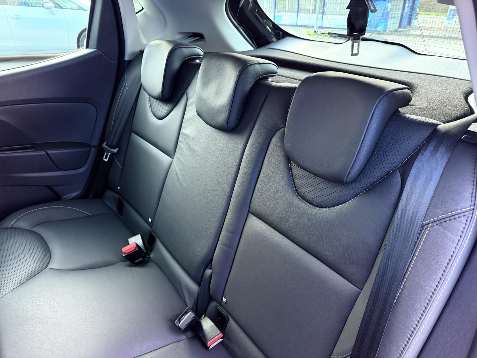 Renault Clio 0.9 TCe Iconic 25 Nav Hatchback 5dr Petrol Manual Euro 6 (s/s) (90 ps)