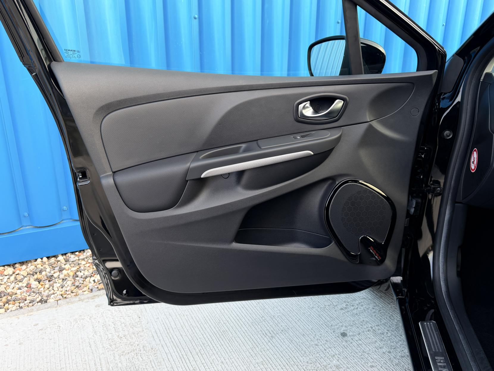 Renault Clio 0.9 TCe Iconic 25 Nav Hatchback 5dr Petrol Manual Euro 6 (s/s) (90 ps)