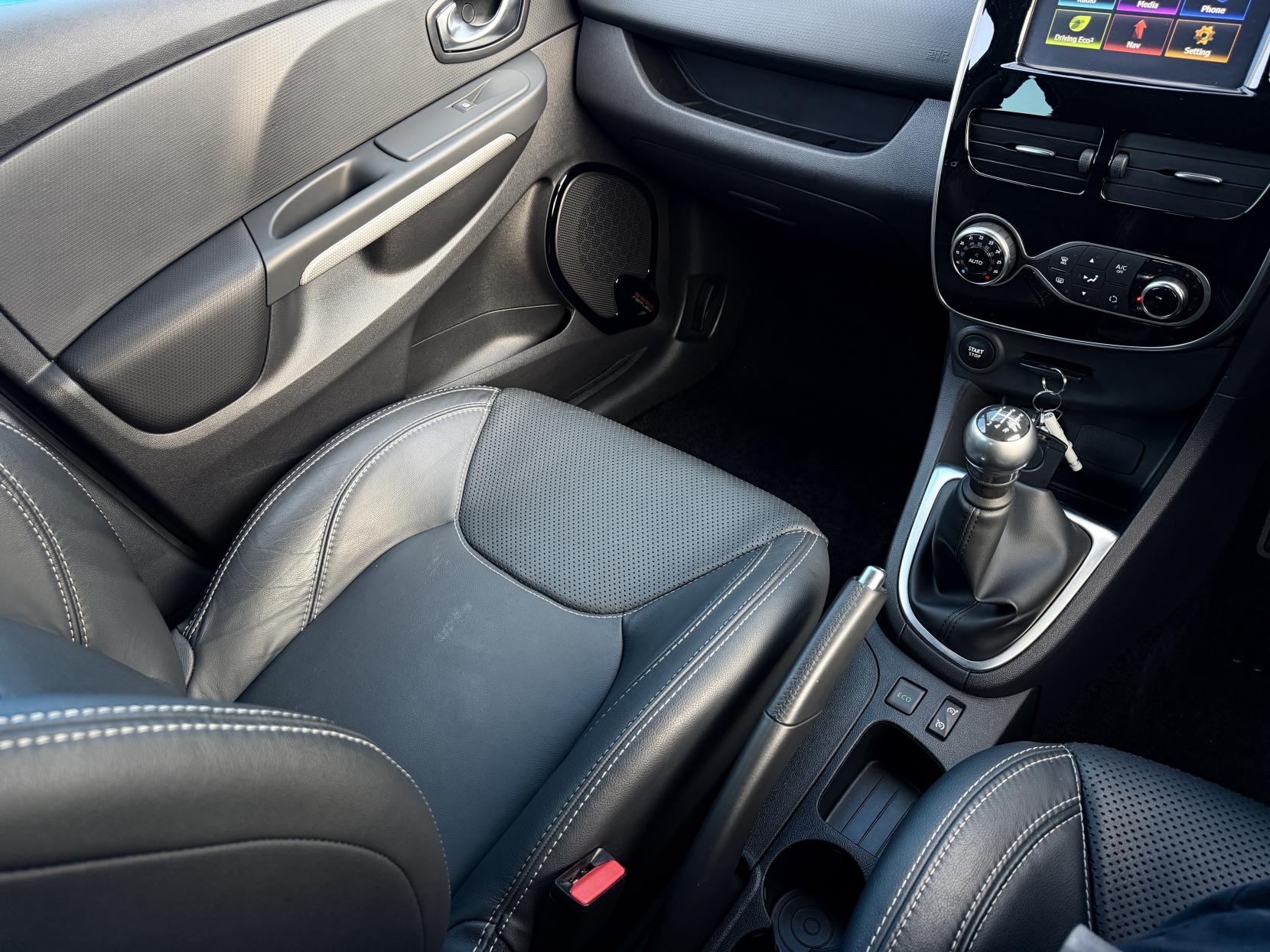 Renault Clio 0.9 TCe Iconic 25 Nav Hatchback 5dr Petrol Manual Euro 6 (s/s) (90 ps)