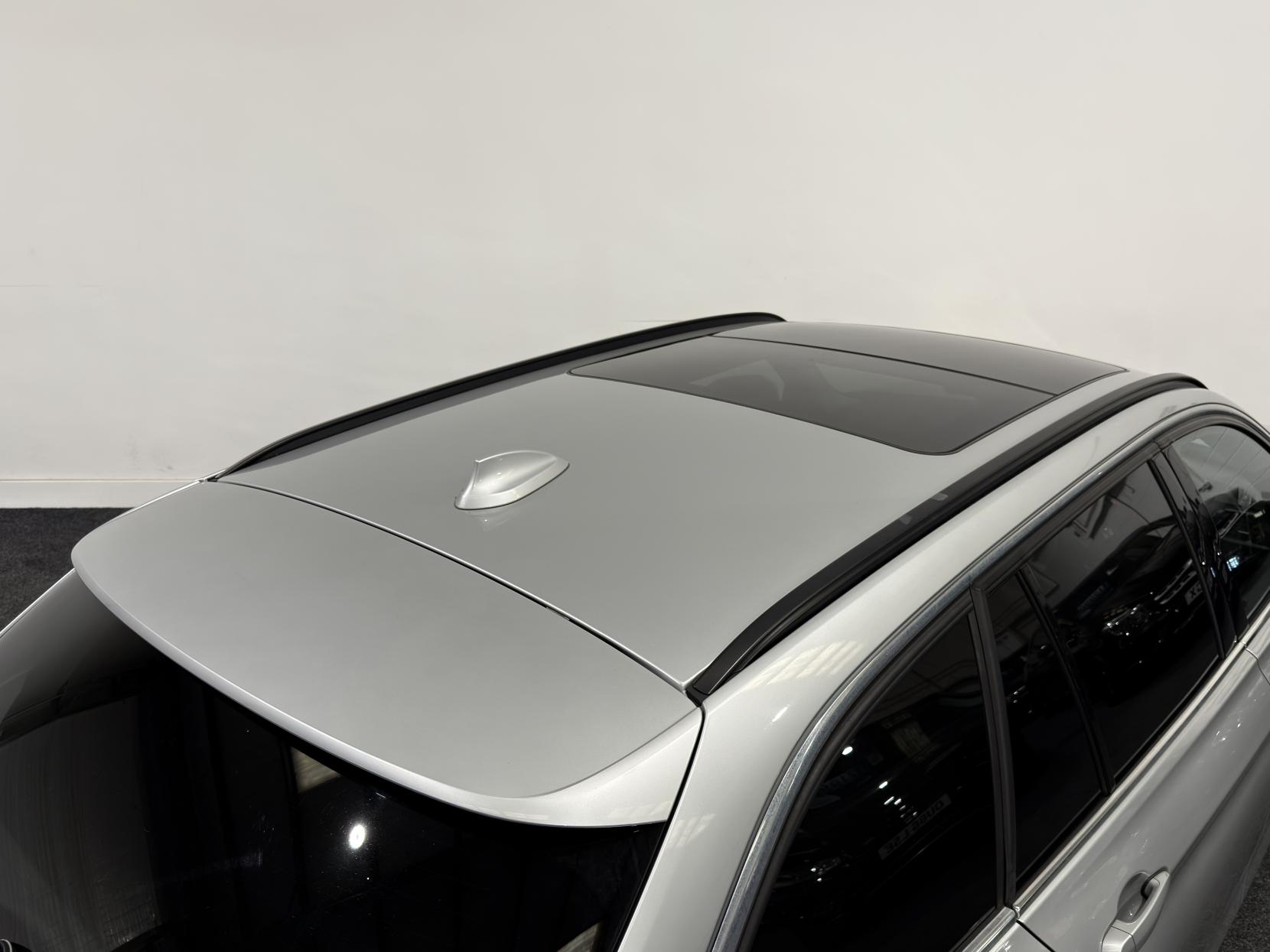 BMW 3 Series 3.0 330d Luxury Touring 5dr Diesel Auto Euro 5 (s/s) (258 ps)
