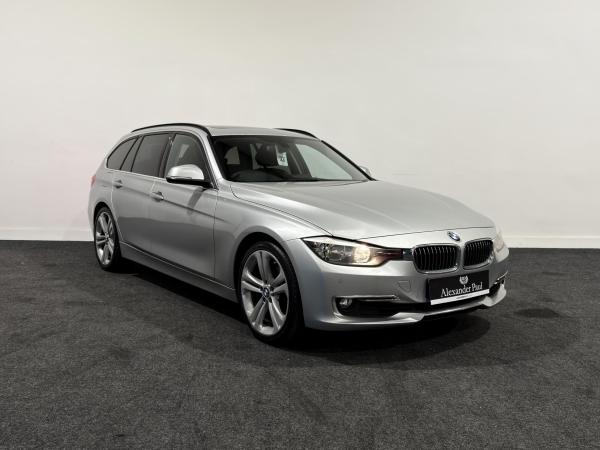 BMW 3 Series 3.0 330d Luxury Touring 5dr Diesel Auto Euro 5 (s/s) (258 ps)