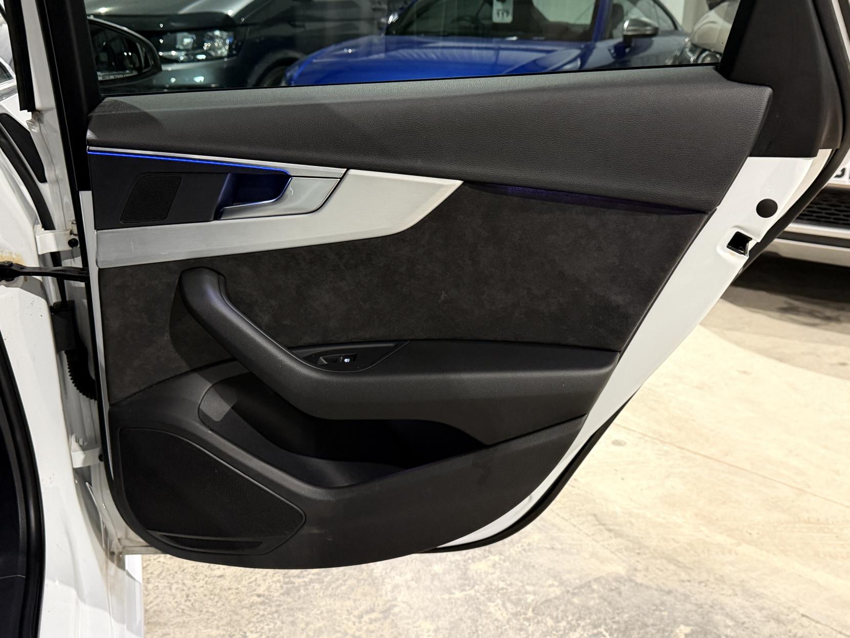 Audi A4 Avant 2.0 TDI S line Estate 5dr Diesel S Tronic quattro Euro 6 (s/s) (190 ps)