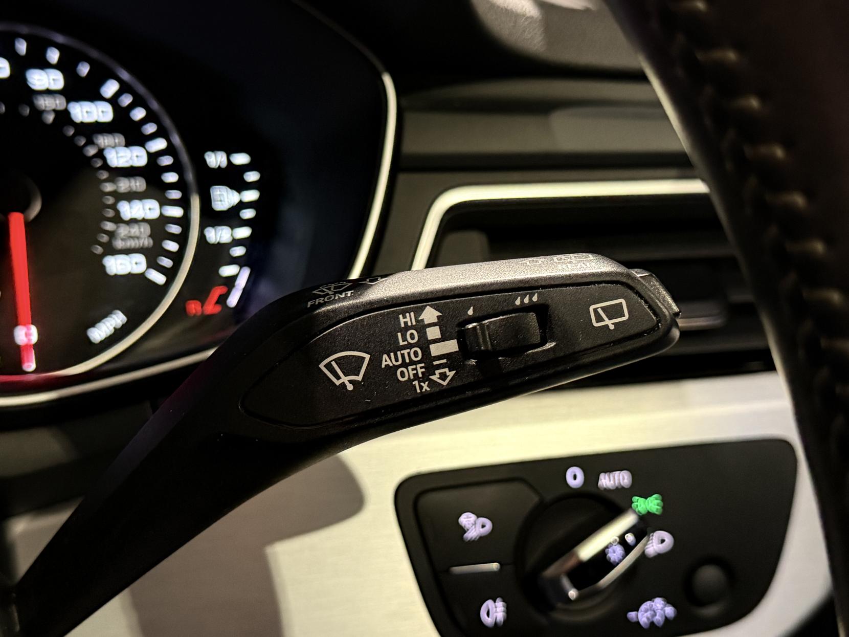 Audi A4 Avant 2.0 TDI S line Estate 5dr Diesel S Tronic quattro Euro 6 (s/s) (190 ps)