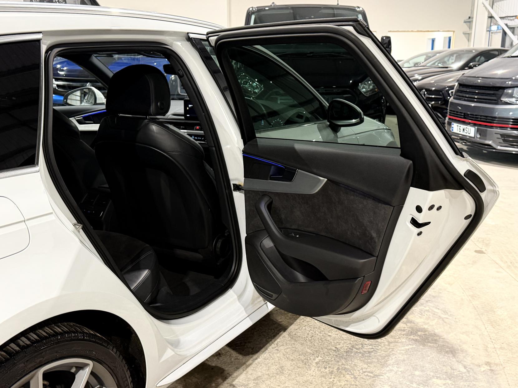 Audi A4 Avant 2.0 TDI S line Estate 5dr Diesel S Tronic quattro Euro 6 (s/s) (190 ps)