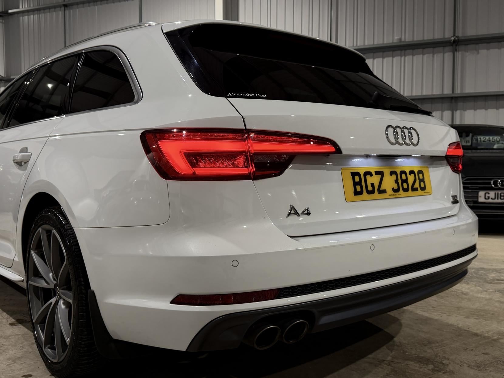 Audi A4 Avant 2.0 TDI S line Estate 5dr Diesel S Tronic quattro Euro 6 (s/s) (190 ps)