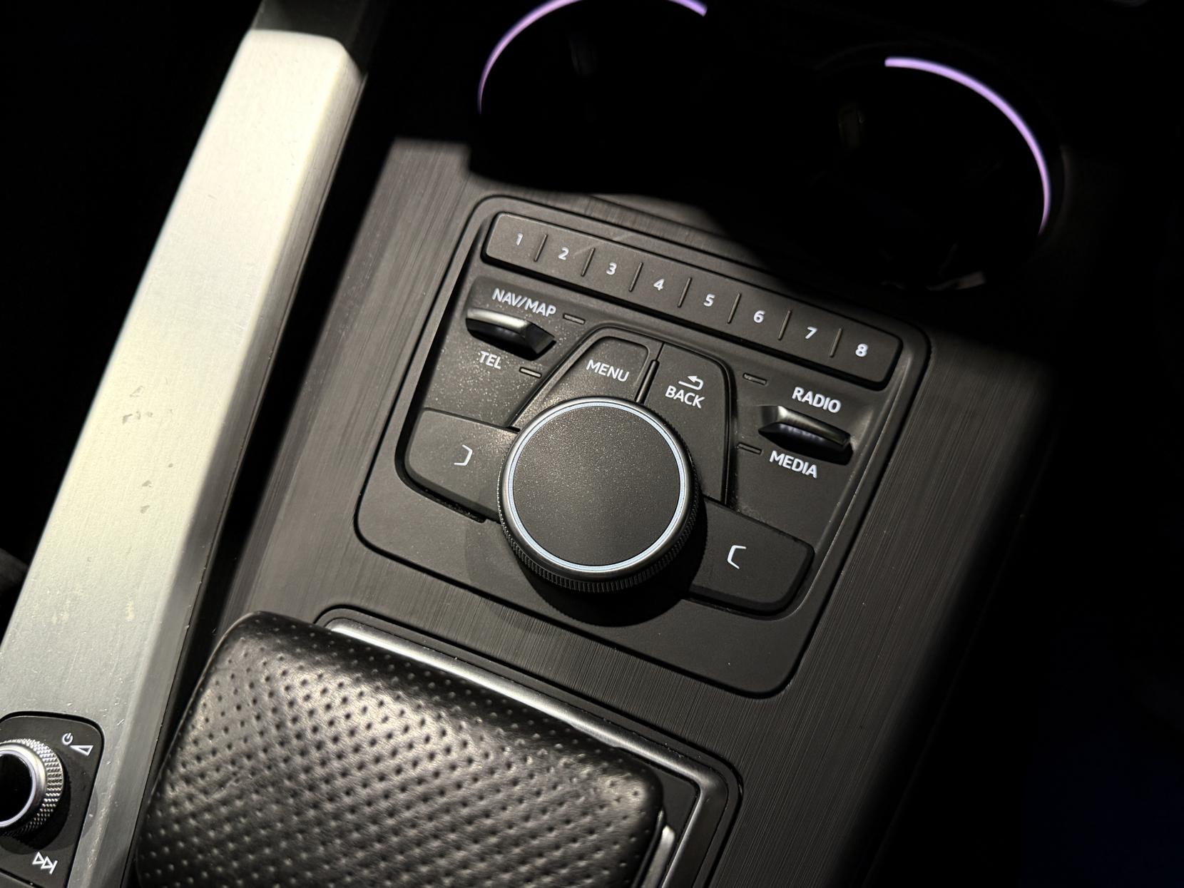 Audi A4 Avant 2.0 TDI S line Estate 5dr Diesel S Tronic quattro Euro 6 (s/s) (190 ps)