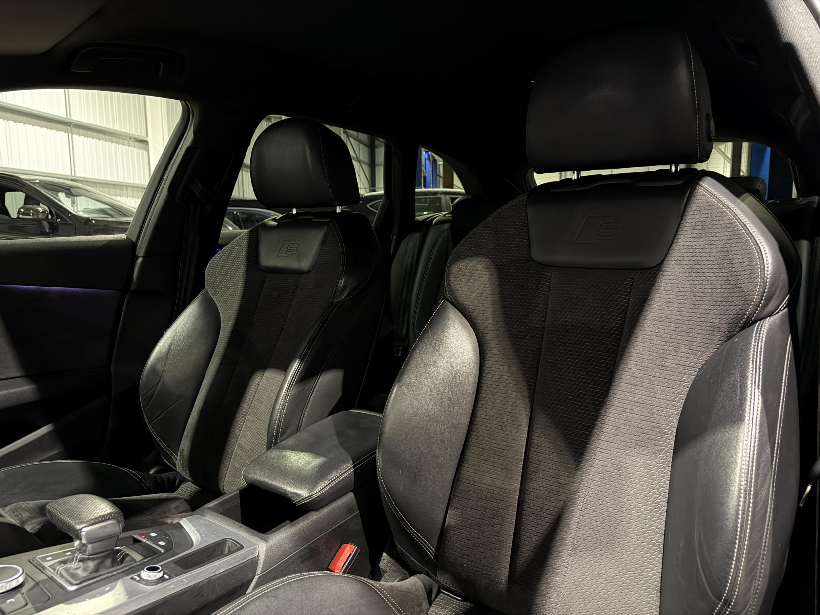 Audi A4 Avant 2.0 TDI S line Estate 5dr Diesel S Tronic quattro Euro 6 (s/s) (190 ps)