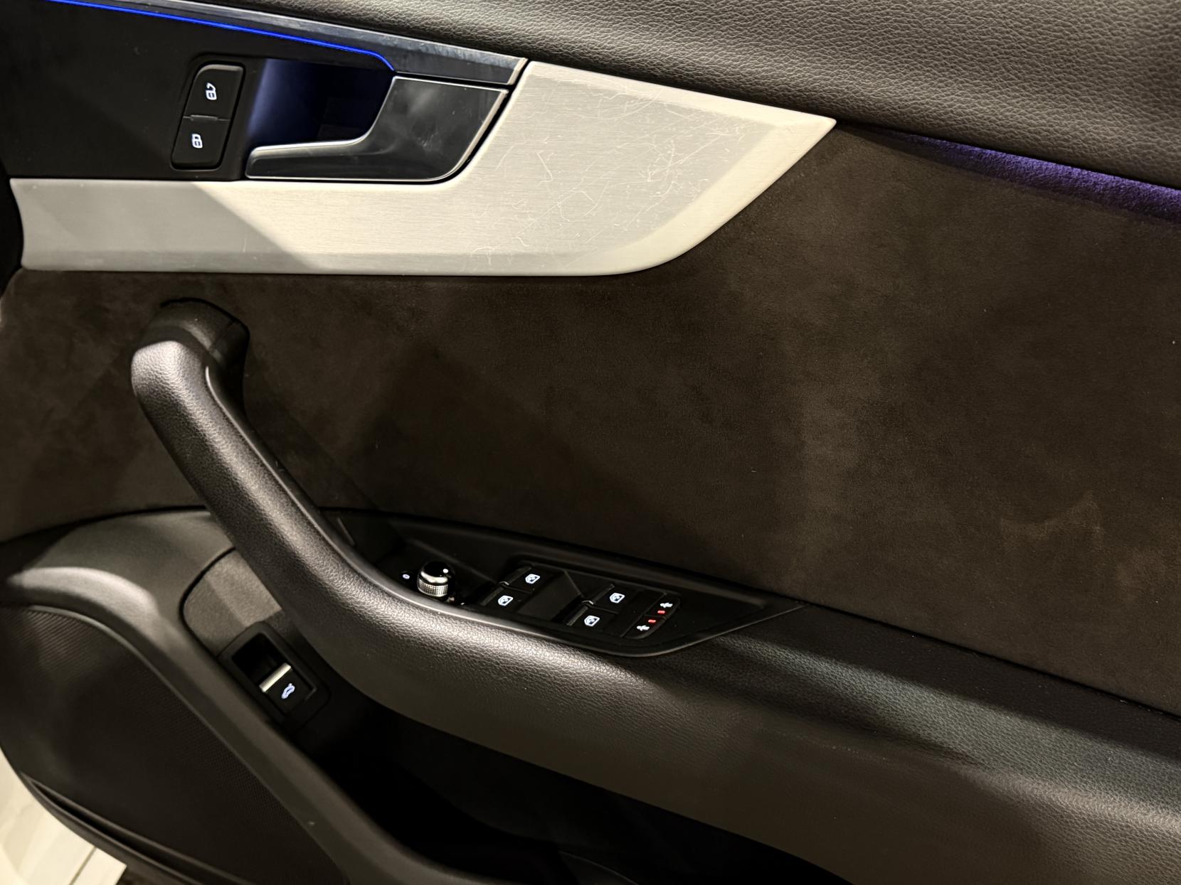 Audi A4 Avant 2.0 TDI S line Estate 5dr Diesel S Tronic quattro Euro 6 (s/s) (190 ps)