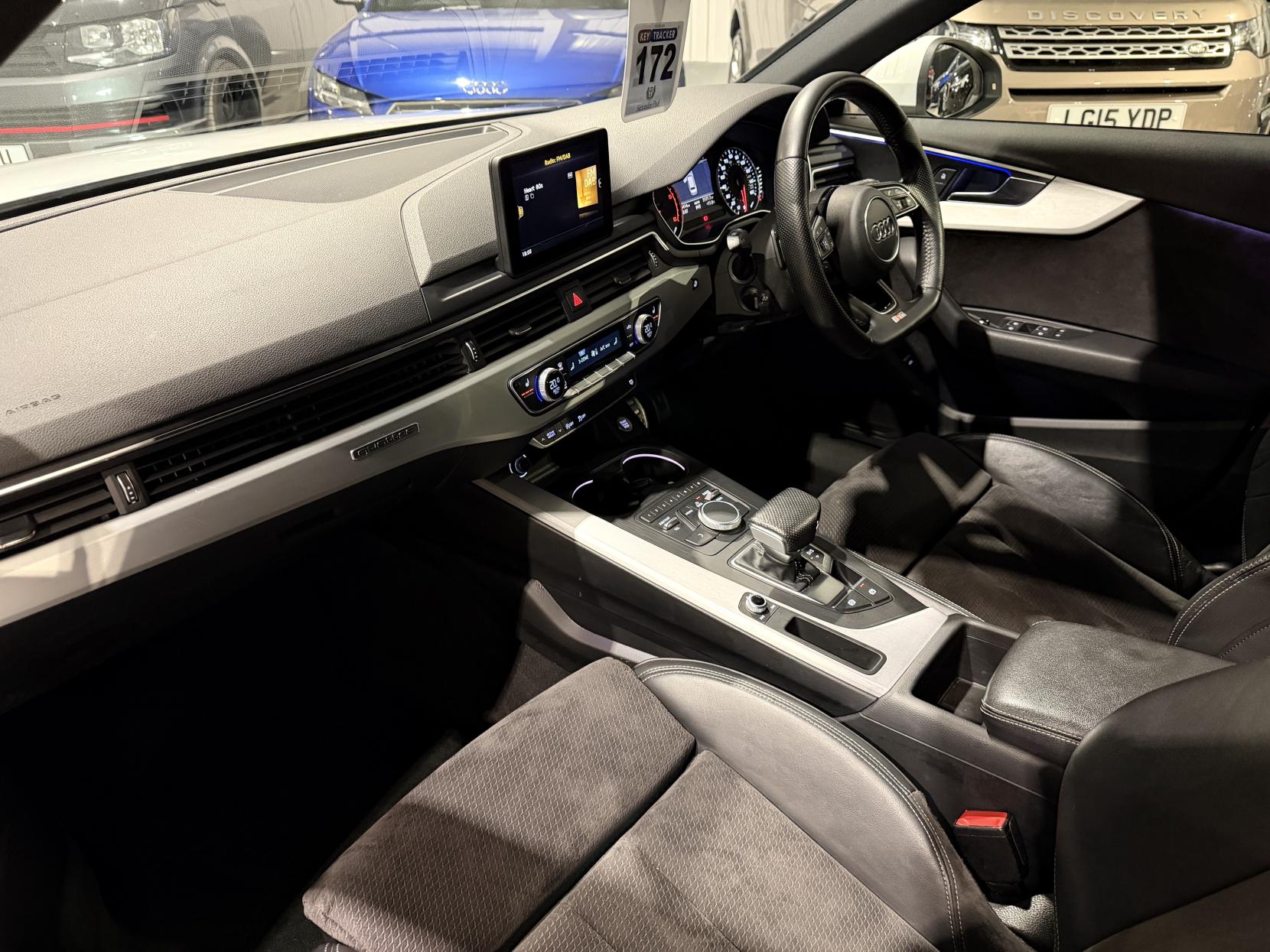 Audi A4 Avant 2.0 TDI S line Estate 5dr Diesel S Tronic quattro Euro 6 (s/s) (190 ps)