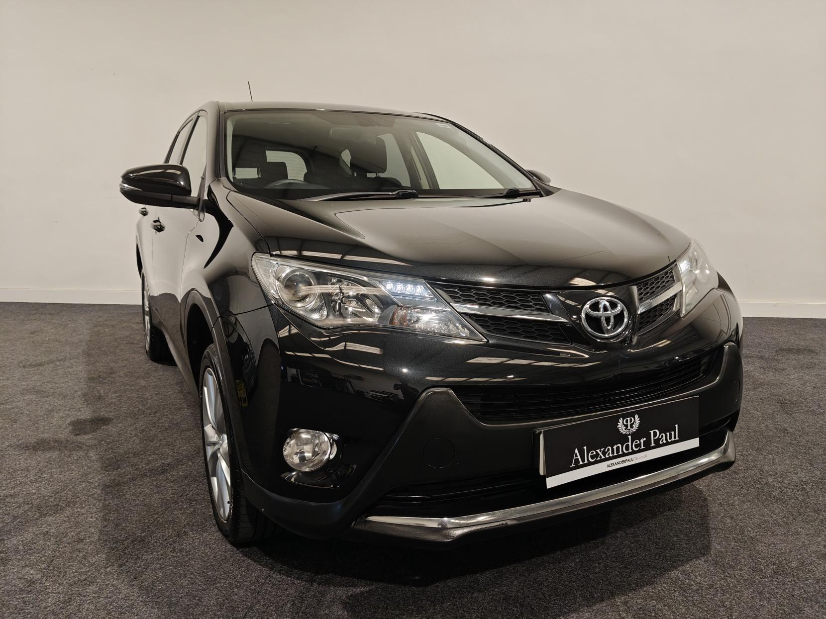 Toyota RAV4 2.2 D-4D Icon SUV 5dr Diesel Manual 4WD Euro 5 (150 ps)