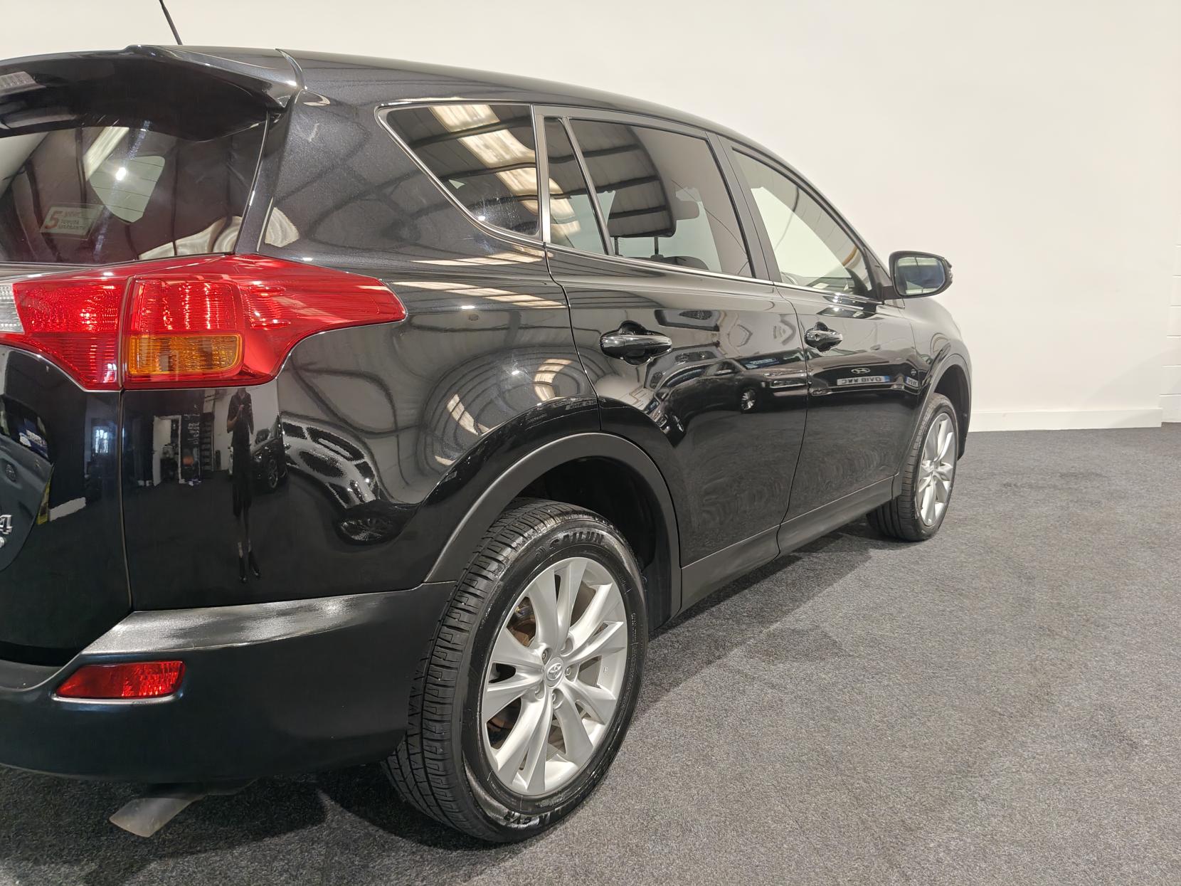 Toyota RAV4 2.2 D-4D Icon SUV 5dr Diesel Manual 4WD Euro 5 (150 ps)