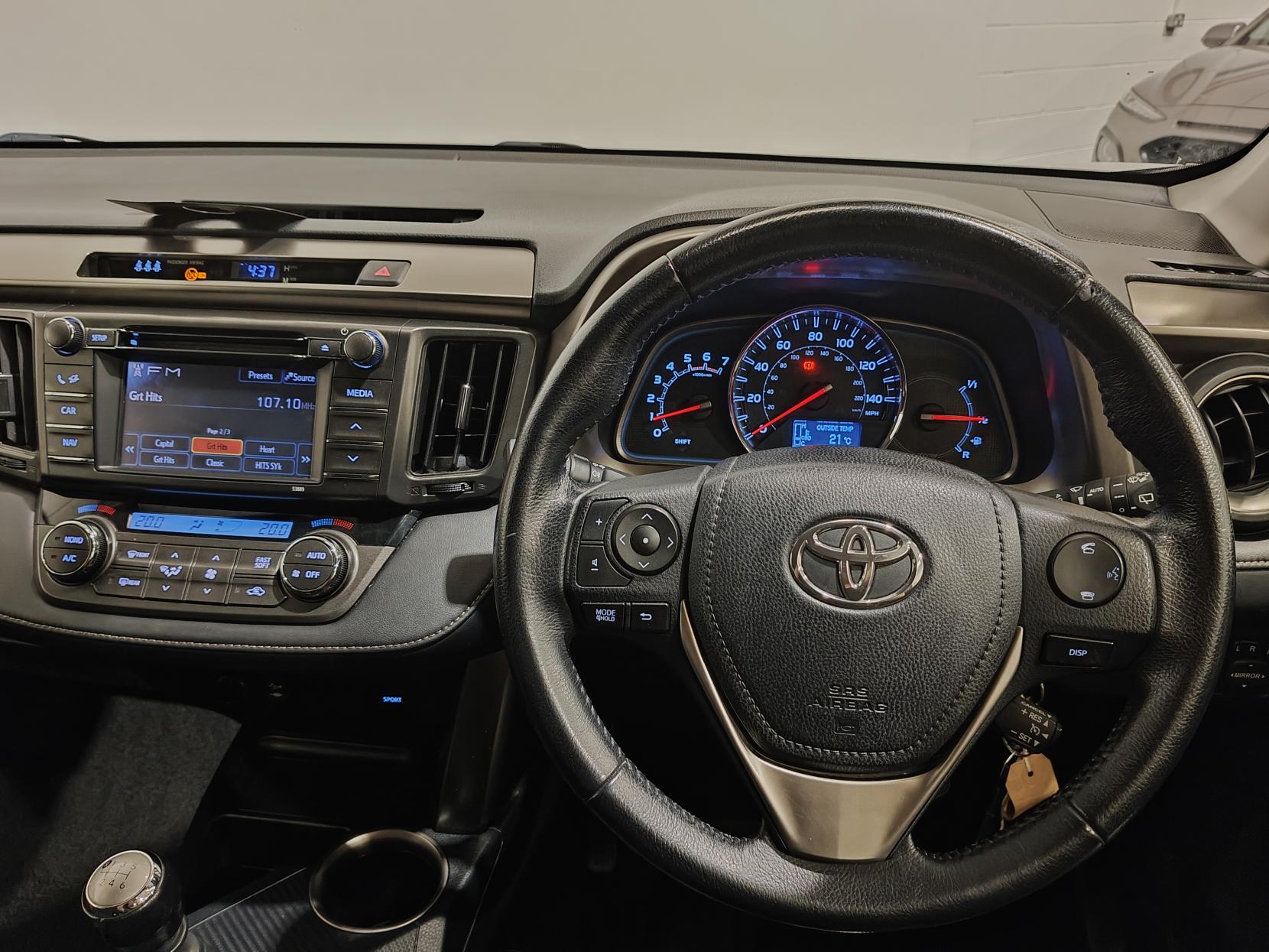 Toyota RAV4 2.2 D-4D Icon SUV 5dr Diesel Manual 4WD Euro 5 (150 ps)