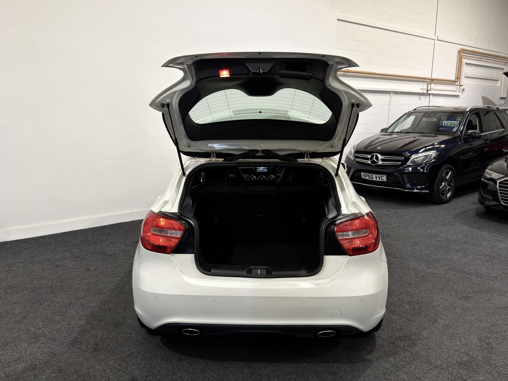 Mercedes-Benz A Class 1.5 A180 CDI Sport Hatchback 5dr Diesel 7G-DCT Euro 5 (s/s) (109 ps)
