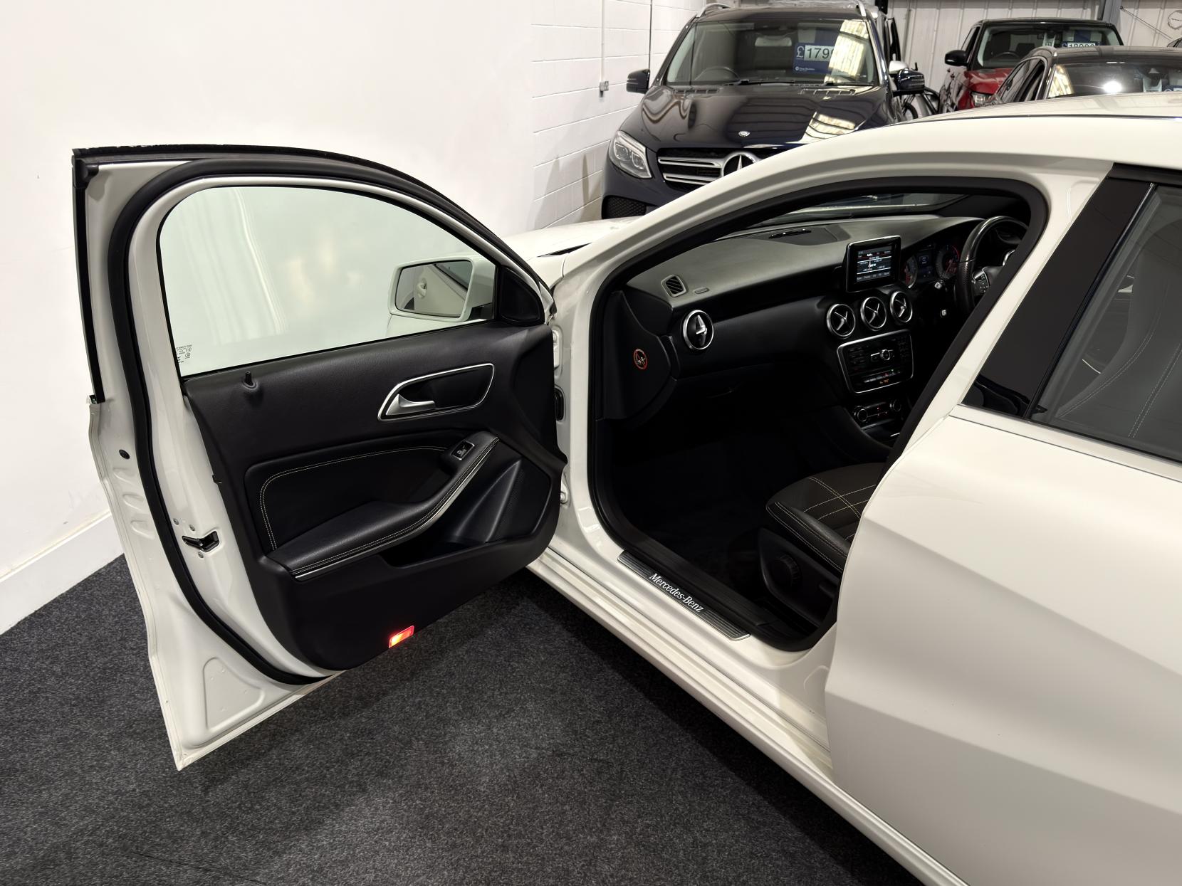 Mercedes-Benz A Class 1.5 A180 CDI Sport Hatchback 5dr Diesel 7G-DCT Euro 5 (s/s) (109 ps)