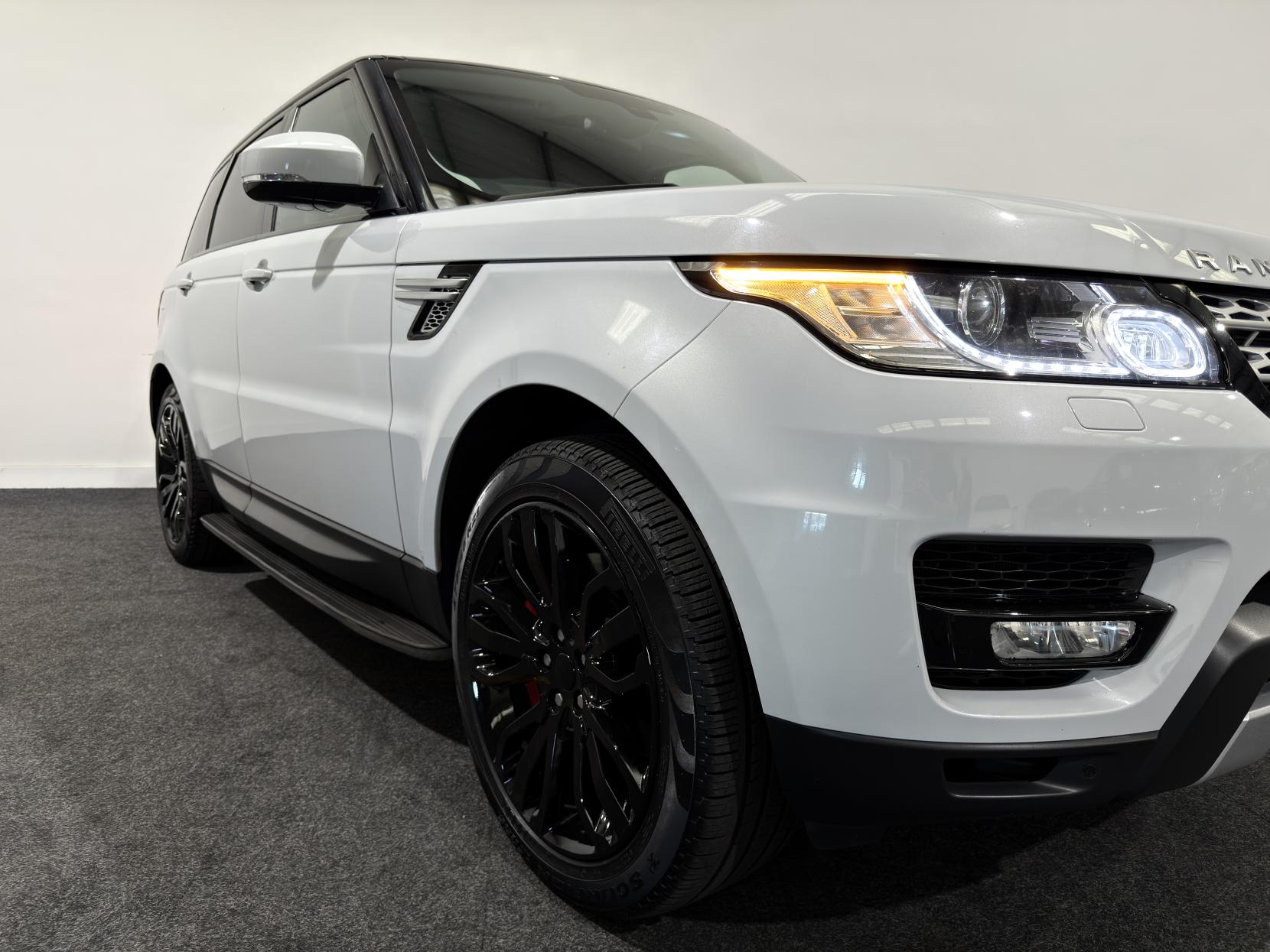 Land Rover Range Rover Sport 3.0 SD V6 HSE SUV 5dr Diesel Auto 4WD Euro 5 (s/s) (306 ps)