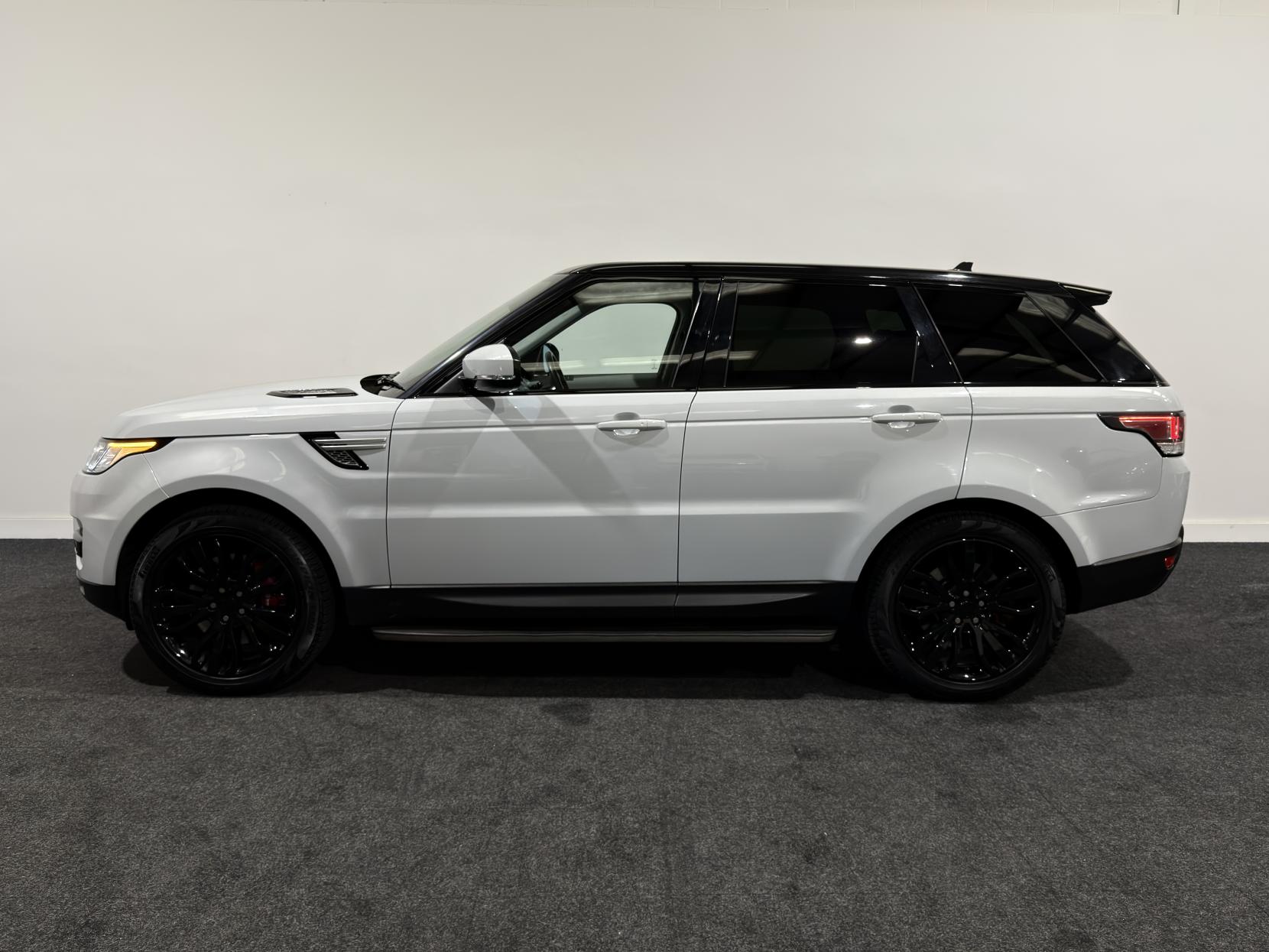 Land Rover Range Rover Sport 3.0 SD V6 HSE SUV 5dr Diesel Auto 4WD Euro 5 (s/s) (306 ps)