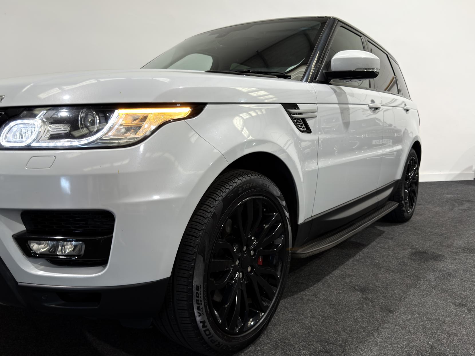 Land Rover Range Rover Sport 3.0 SD V6 HSE SUV 5dr Diesel Auto 4WD Euro 5 (s/s) (306 ps)