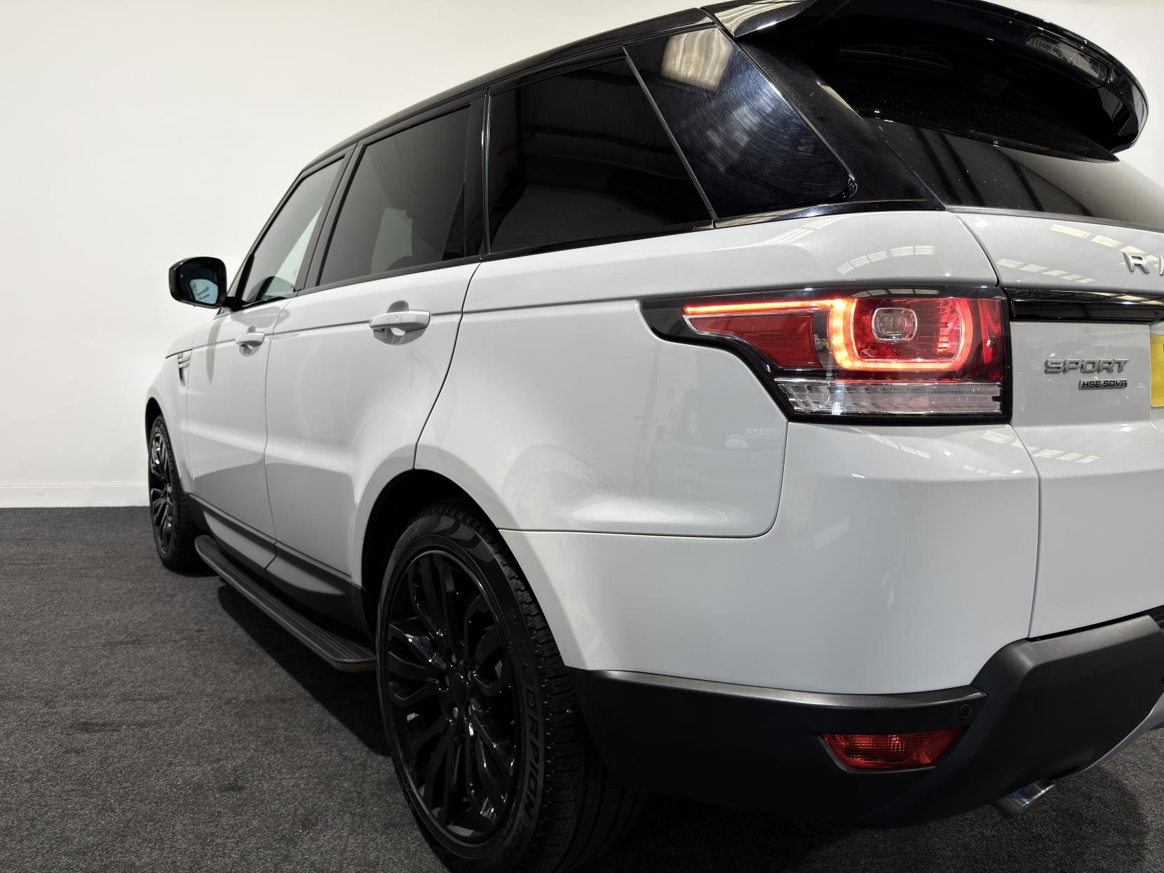 Land Rover Range Rover Sport 3.0 SD V6 HSE SUV 5dr Diesel Auto 4WD Euro 5 (s/s) (306 ps)