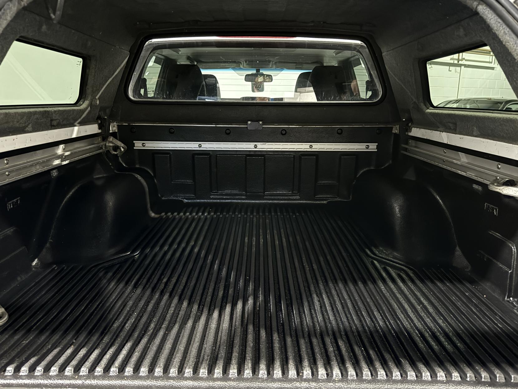 Nissan Navara 2.3 dCi Tekna Pickup Double Cab 4dr Diesel Auto 4WD Euro 6 (190 ps)