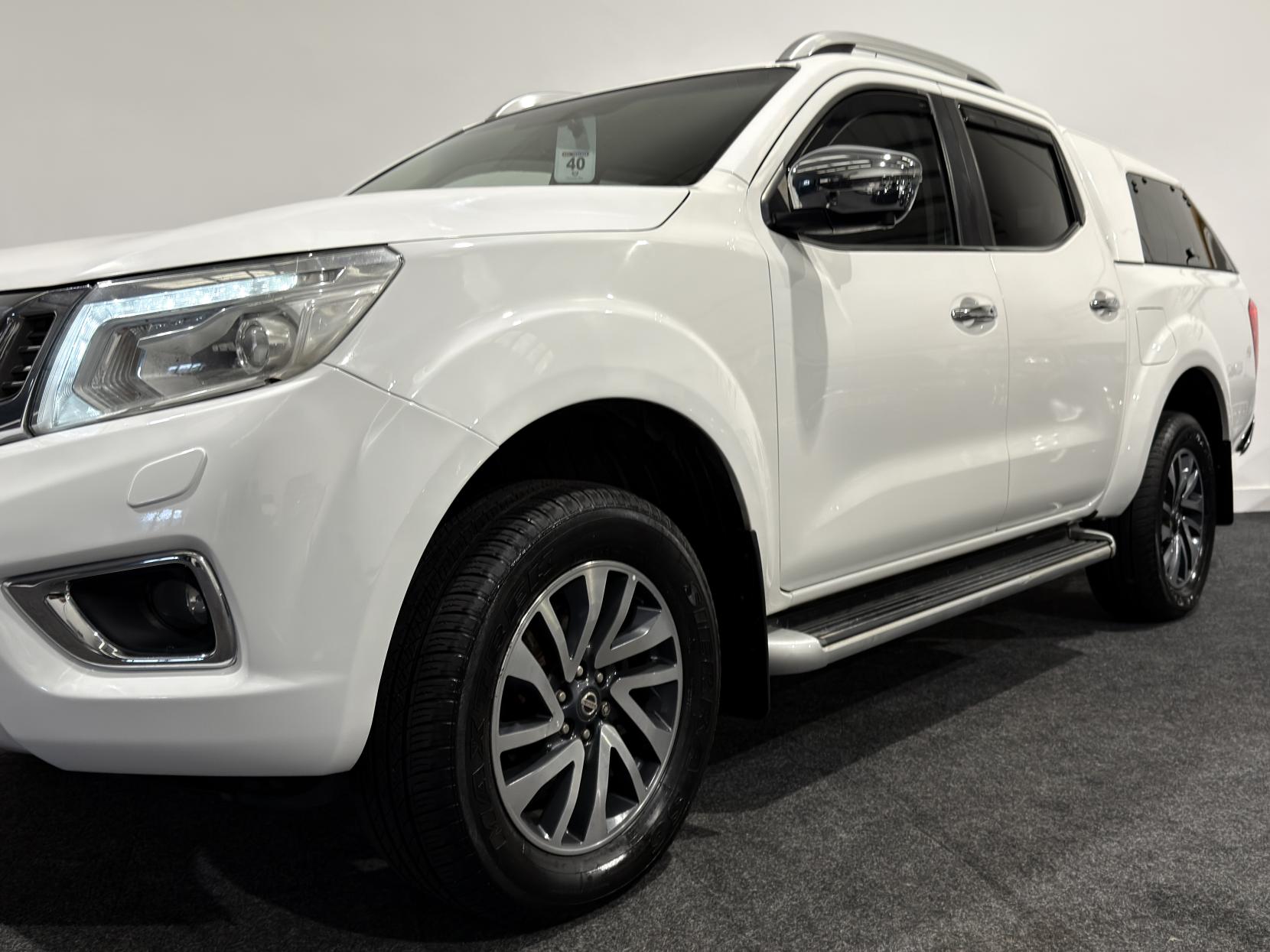 Nissan Navara 2.3 dCi Tekna Pickup Double Cab 4dr Diesel Auto 4WD Euro 6 (190 ps)