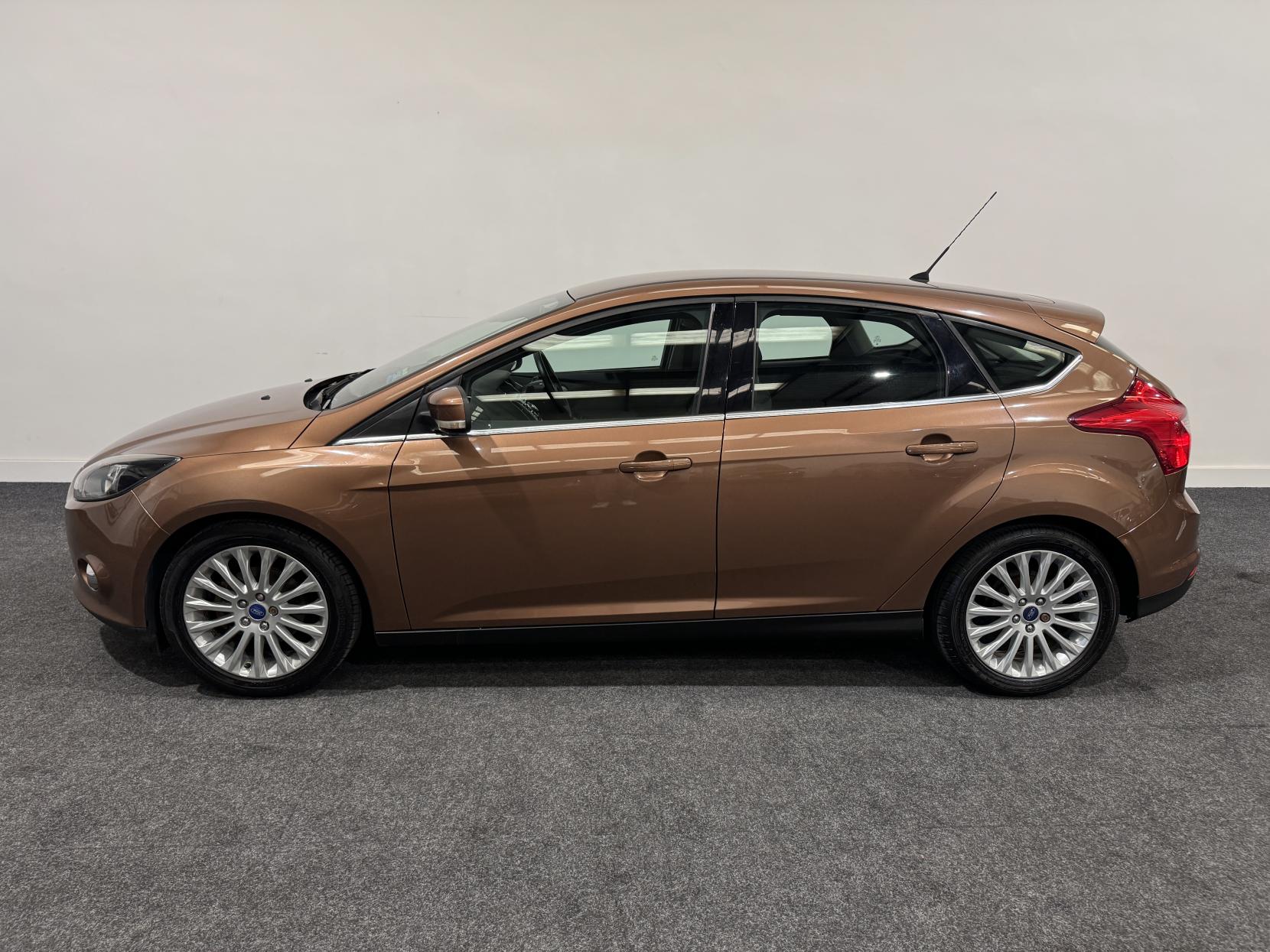 Ford Focus 1.6 TDCi Titanium Hatchback 5dr Diesel Manual Euro 5 (s/s) (115 ps)