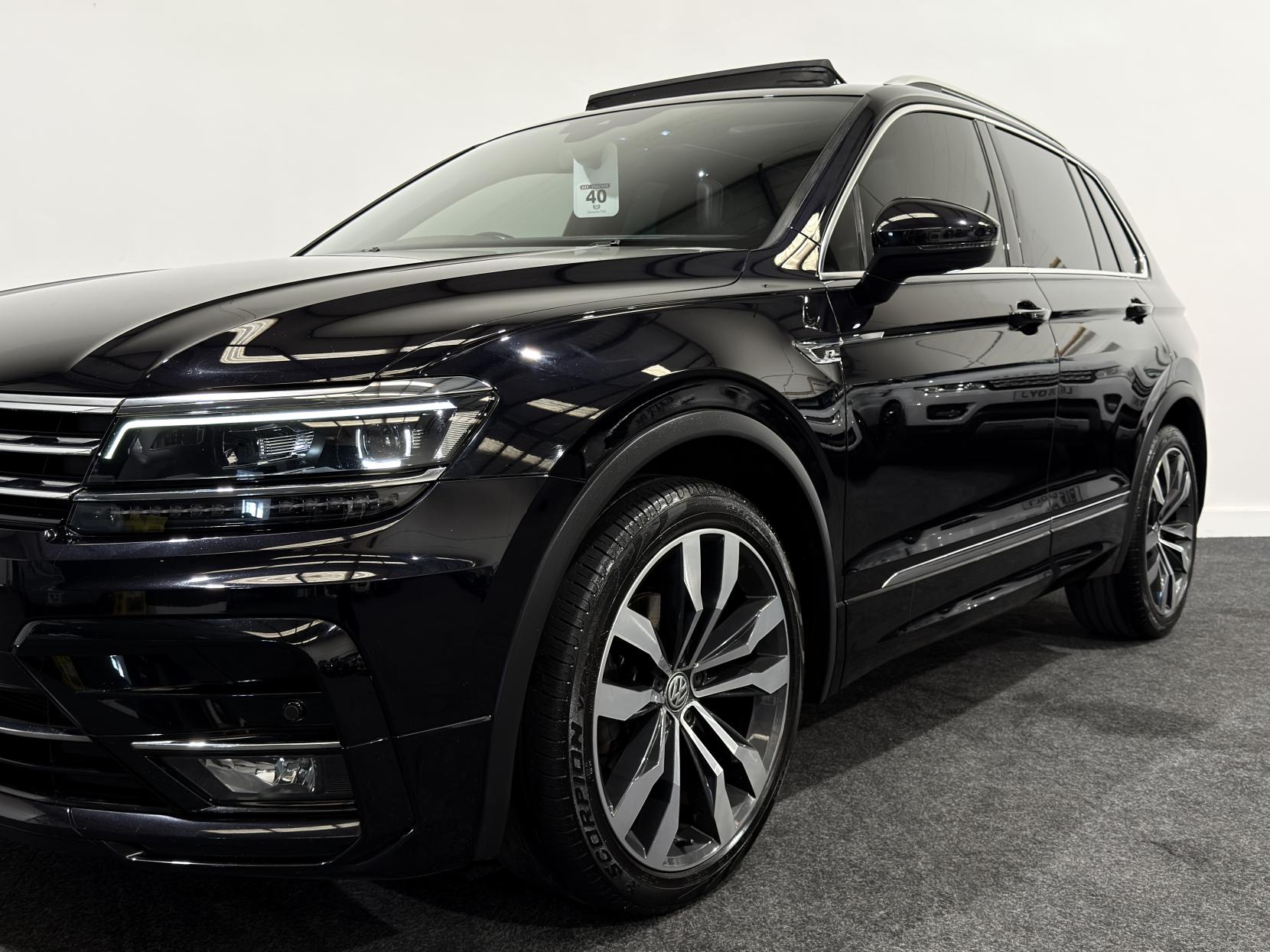 Volkswagen Tiguan 2.0 TDI R-Line SUV 5dr Diesel DSG Euro 6 (s/s) (150 ps)
