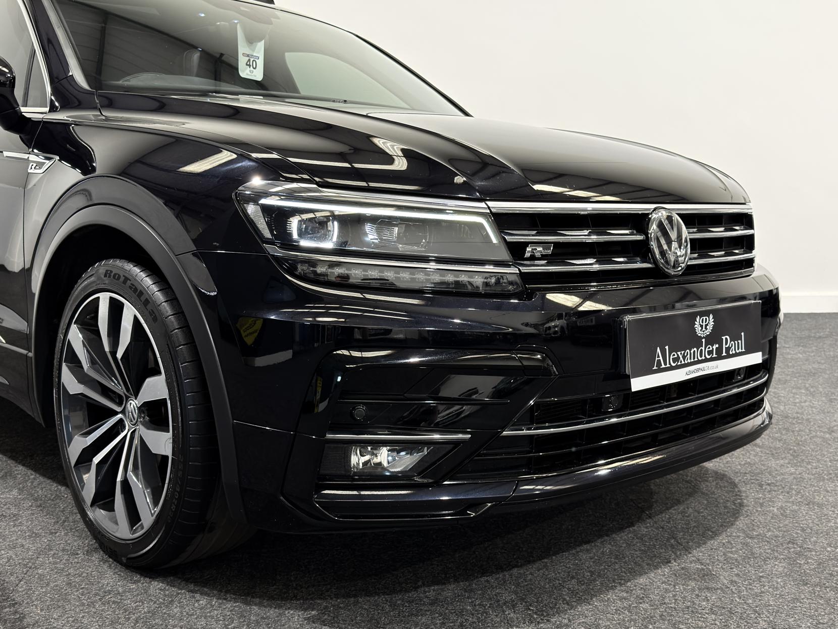 Volkswagen Tiguan 2.0 TDI R-Line SUV 5dr Diesel DSG Euro 6 (s/s) (150 ps)