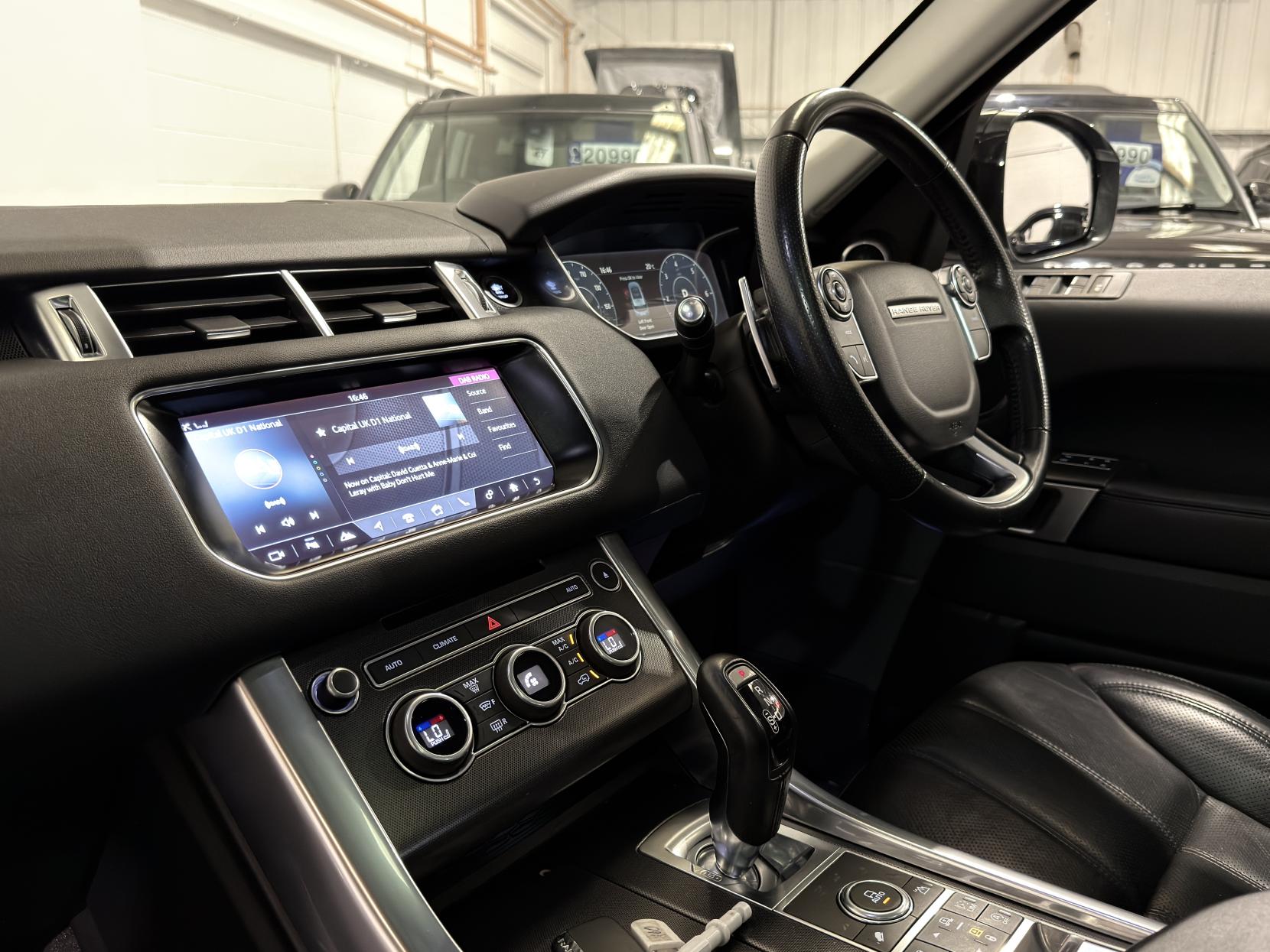 Land Rover Range Rover Sport 3.0 SD V6 HSE Dynamic SUV 5dr Diesel Auto 4WD Euro 6 (s/s) (306 ps)