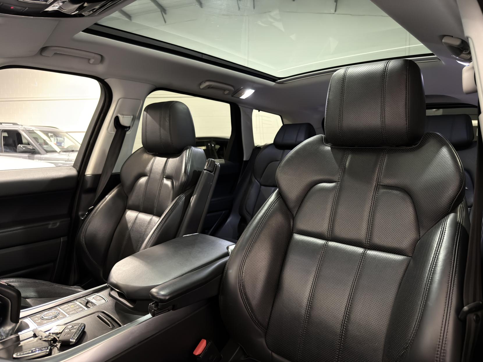 Land Rover Range Rover Sport 3.0 SD V6 HSE Dynamic SUV 5dr Diesel Auto 4WD Euro 6 (s/s) (306 ps)