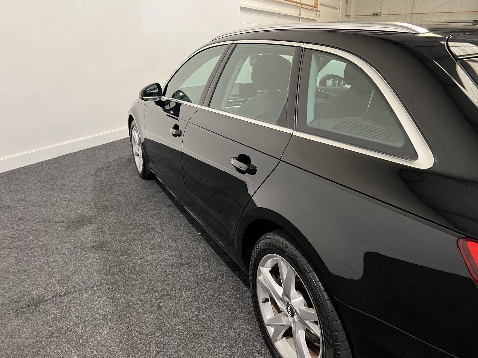 Audi A4 Avant 2.0 TDI ultra Sport Estate 5dr Diesel S Tronic Euro 6 (s/s) (190 ps)