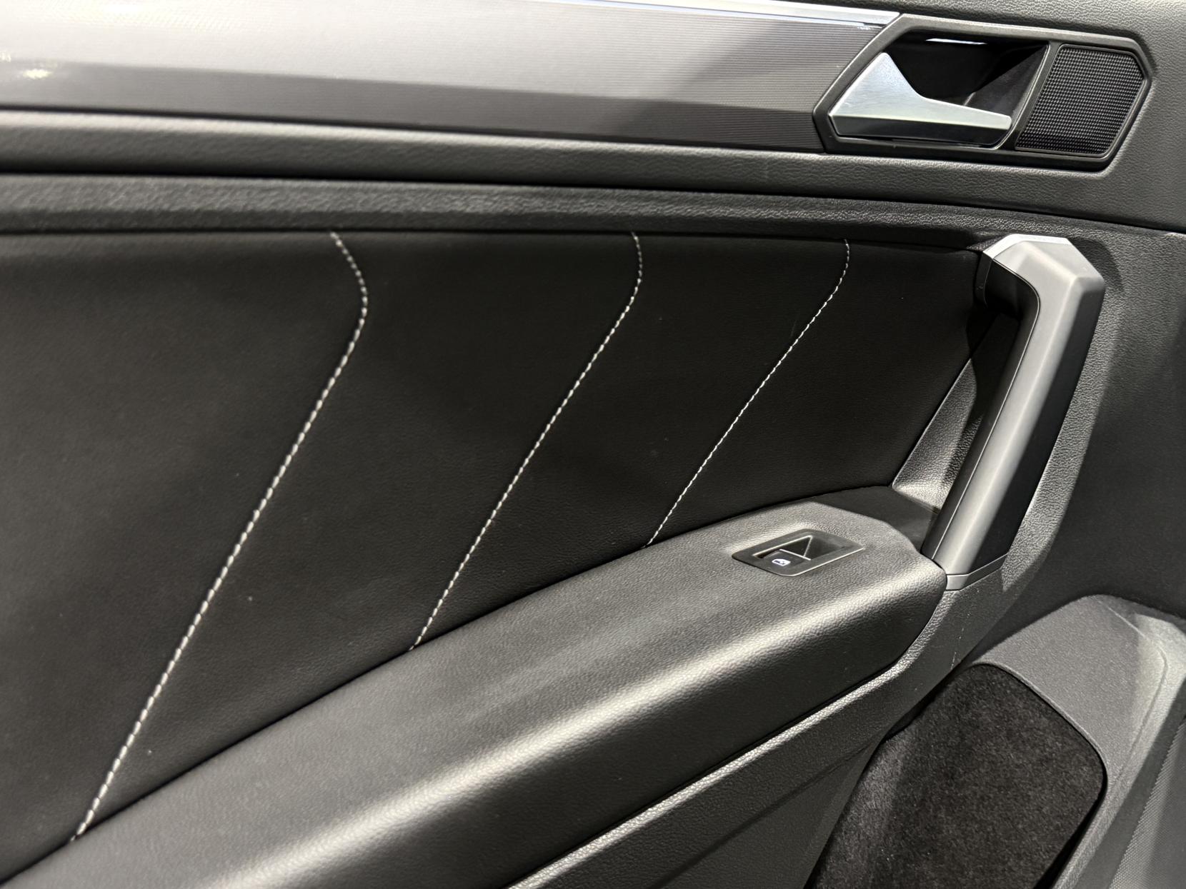 Volkswagen Tiguan 2.0 TDI R-Line SUV 5dr Diesel DSG 4Motion Euro 6 (s/s) (150 ps)