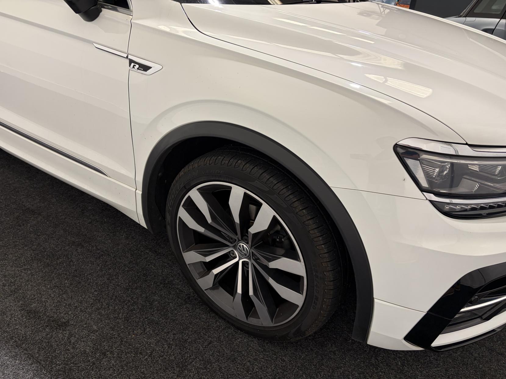Volkswagen Tiguan 2.0 TDI R-Line SUV 5dr Diesel DSG 4Motion Euro 6 (s/s) (150 ps)