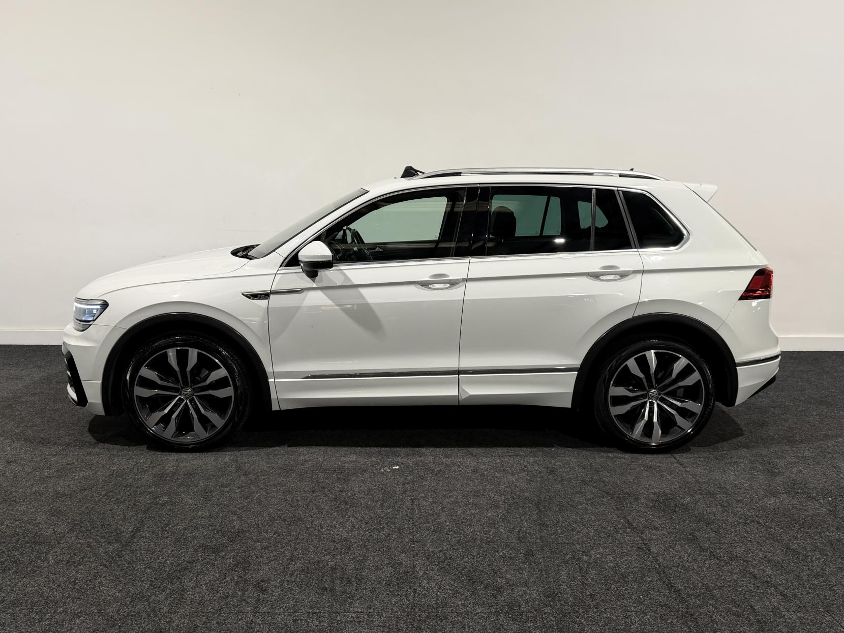Volkswagen Tiguan 2.0 TDI R-Line SUV 5dr Diesel DSG 4Motion Euro 6 (s/s) (150 ps)