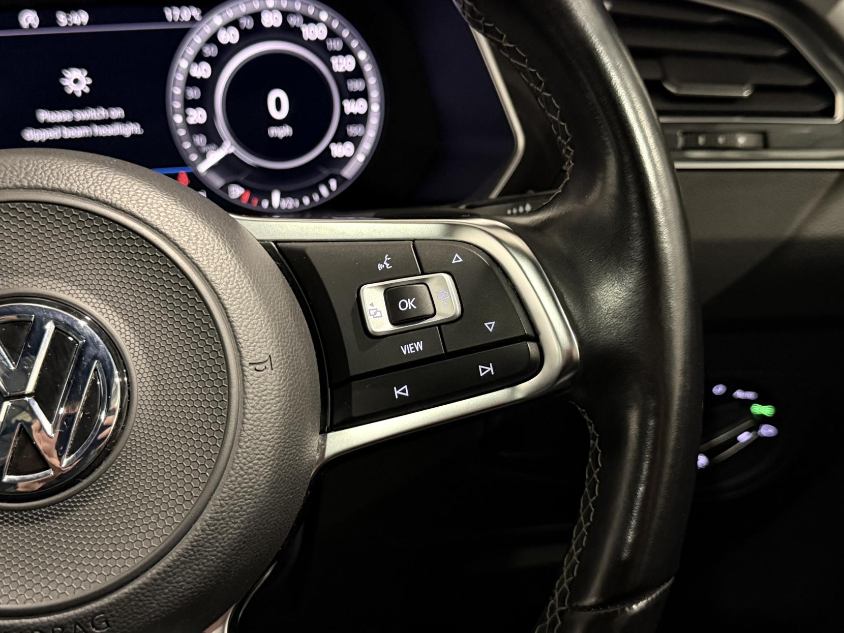 Volkswagen Tiguan 2.0 TDI R-Line SUV 5dr Diesel DSG 4Motion Euro 6 (s/s) (150 ps)