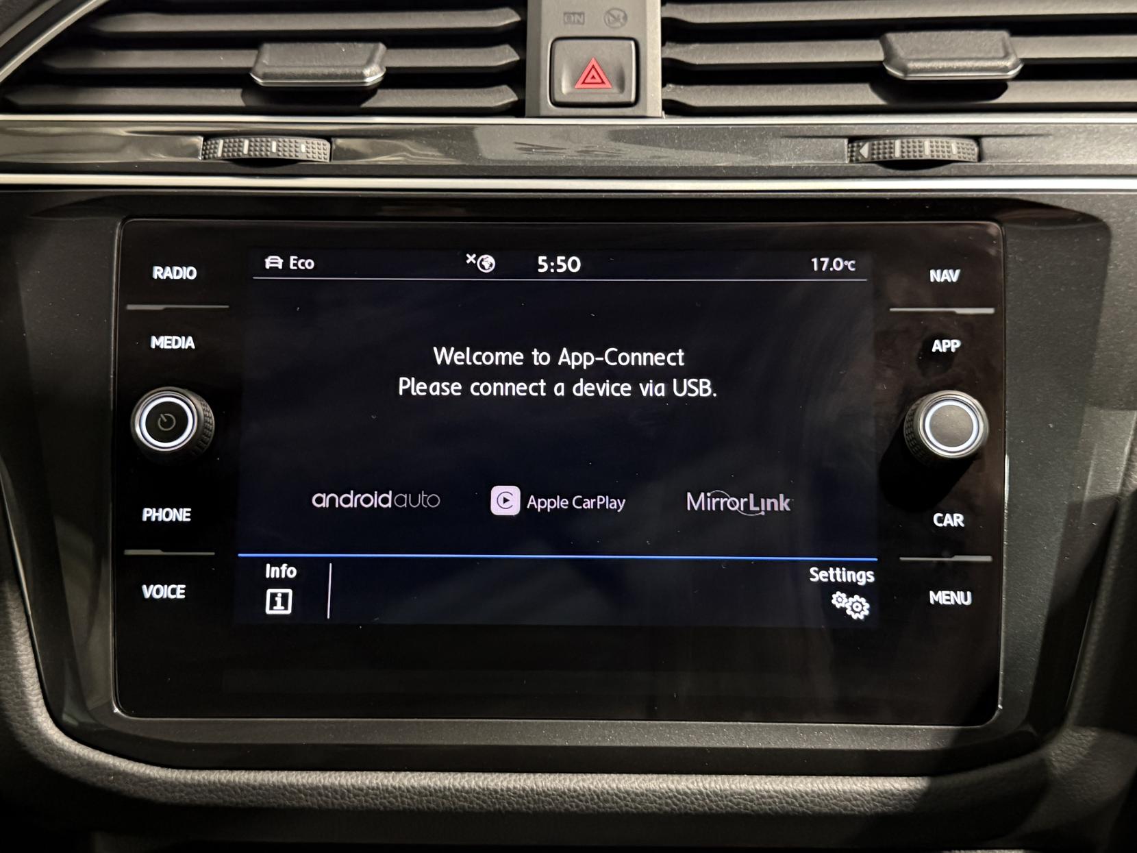 Volkswagen Tiguan 2.0 TDI R-Line SUV 5dr Diesel DSG 4Motion Euro 6 (s/s) (150 ps)