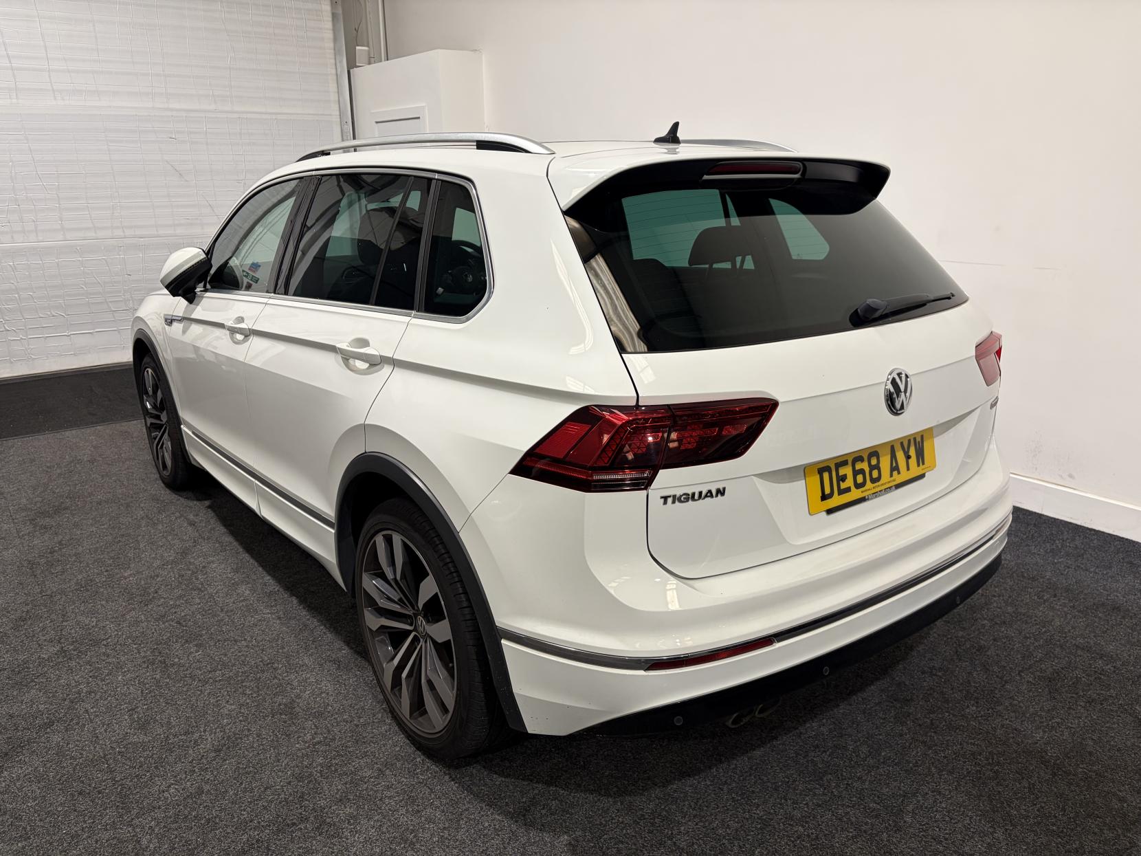 Volkswagen Tiguan 2.0 TDI R-Line SUV 5dr Diesel DSG 4Motion Euro 6 (s/s) (150 ps)