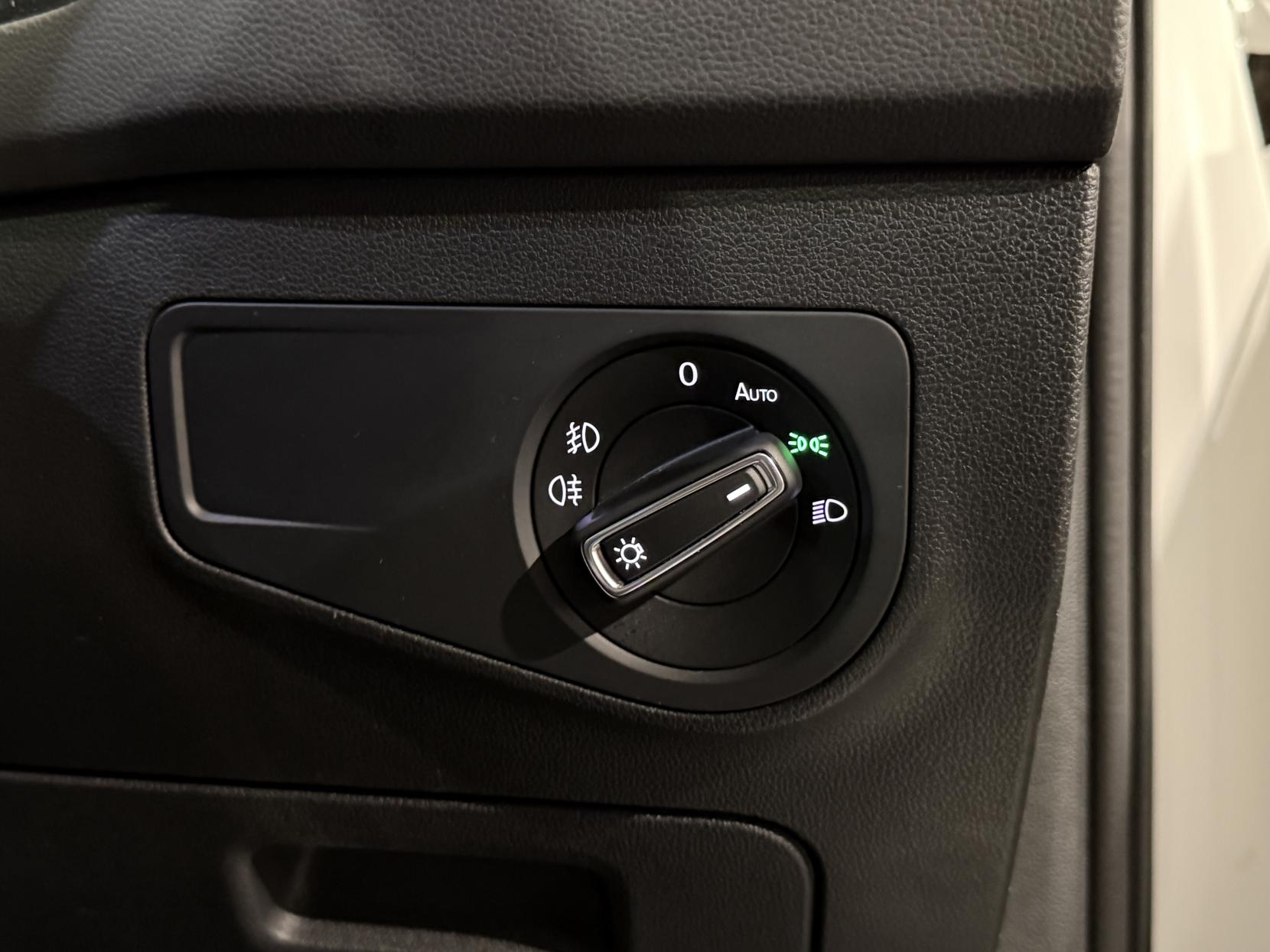 Volkswagen Tiguan 2.0 TDI R-Line SUV 5dr Diesel DSG 4Motion Euro 6 (s/s) (150 ps)