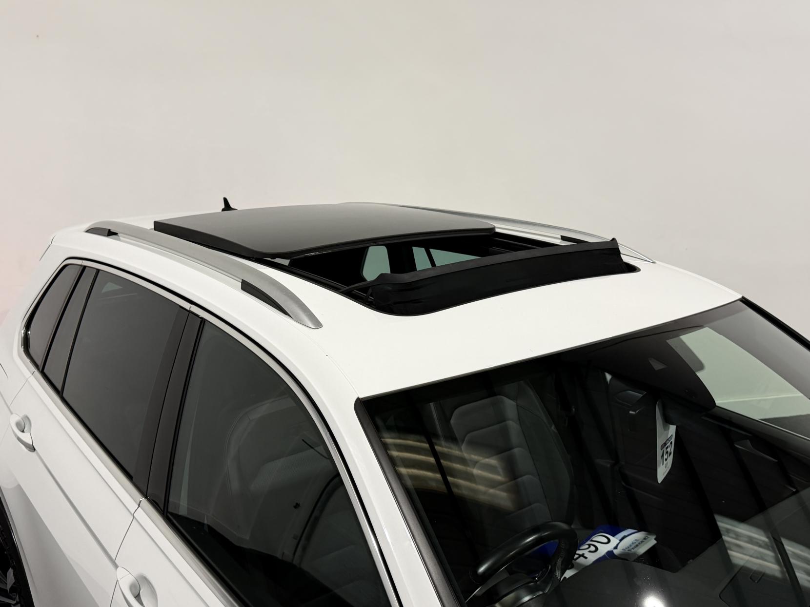 Volkswagen Tiguan 2.0 TDI R-Line SUV 5dr Diesel DSG 4Motion Euro 6 (s/s) (150 ps)