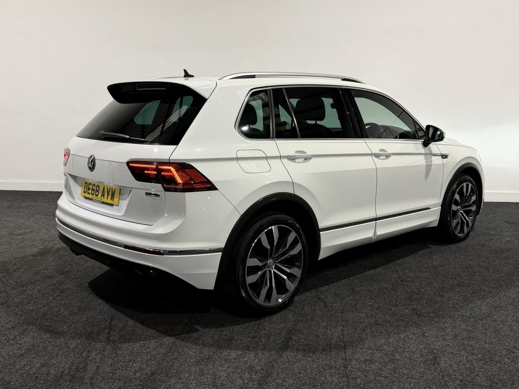Volkswagen Tiguan 2.0 TDI R-Line SUV 5dr Diesel DSG 4Motion Euro 6 (s/s) (150 ps)