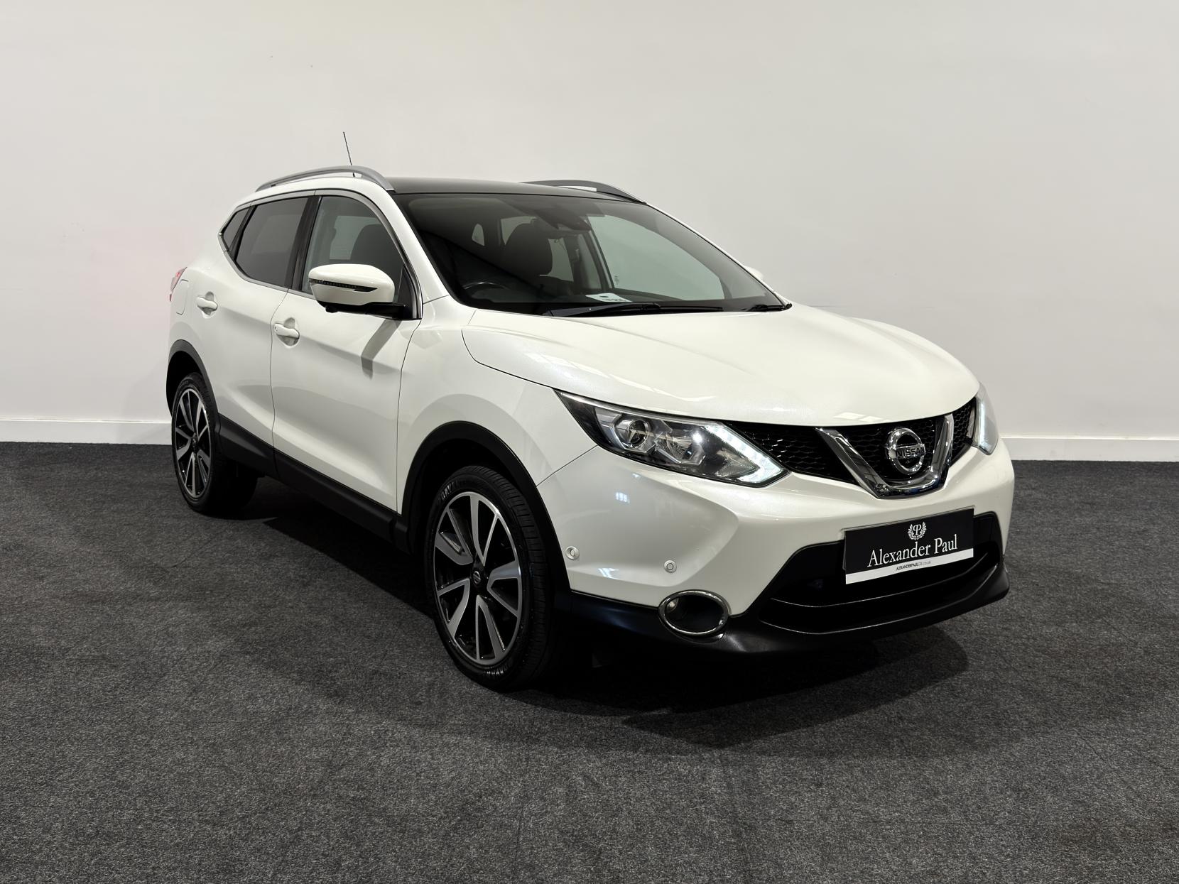 Nissan Qashqai 1.6 dCi Tekna SUV 5dr Diesel Manual 4WD Euro 6 (s/s) (130 ps)