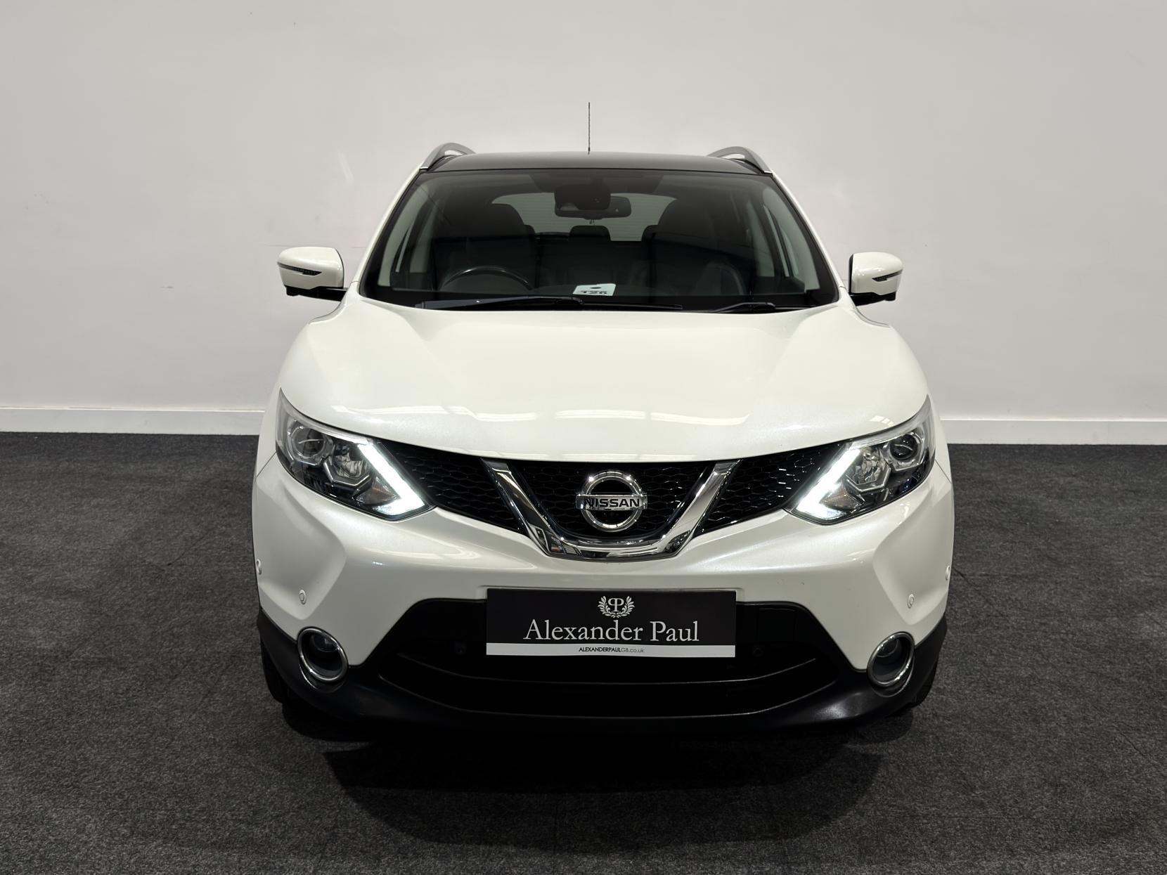 Nissan Qashqai 1.6 dCi Tekna SUV 5dr Diesel Manual 4WD Euro 6 (s/s) (130 ps)