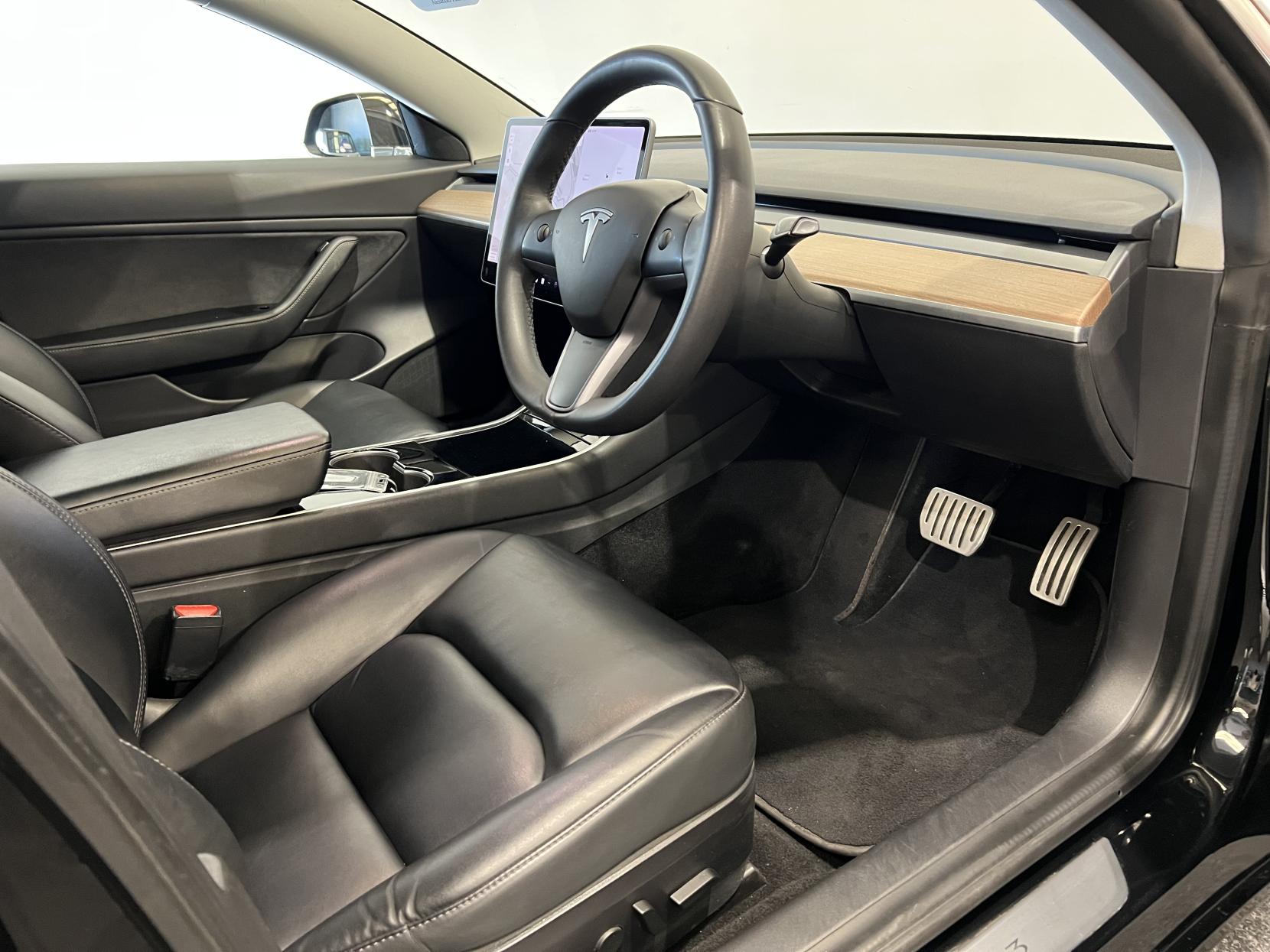 Tesla Model 3 (Dual Motor) Performance Saloon 4dr Electric Auto 4WDE (Performance Upgrade) (449 bhp)