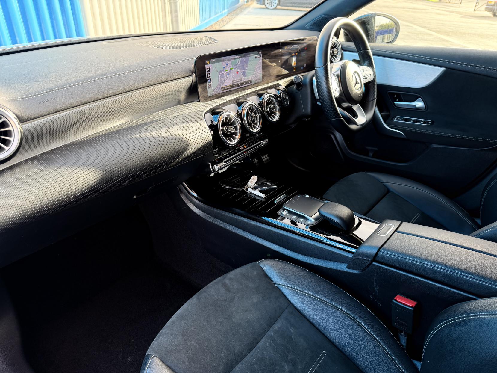 Mercedes-Benz A Class 2.0 A180d AMG Line Edition (Executive) Hatchback 5dr Diesel 8G-DCT Euro 6 (s/s) (116 ps)