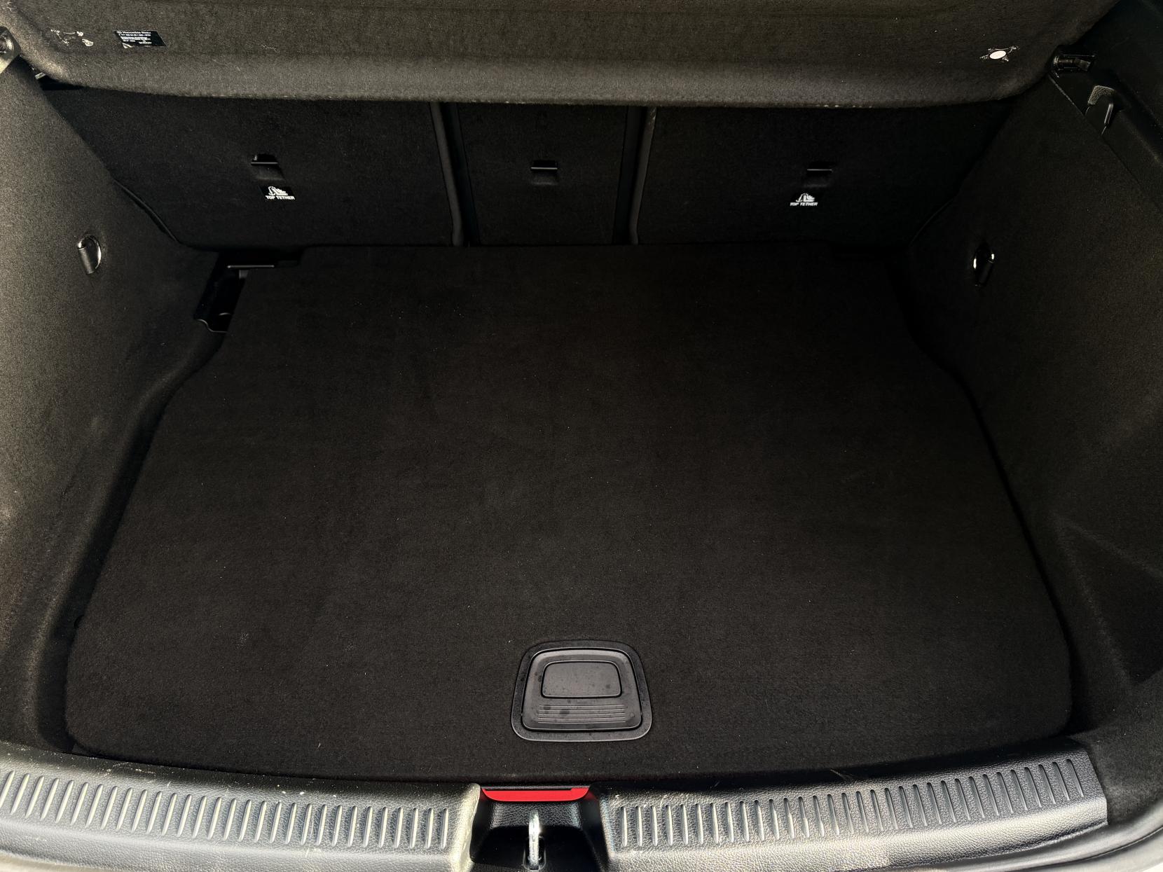 Mercedes-Benz A Class 2.0 A180d AMG Line Edition (Executive) Hatchback 5dr Diesel 8G-DCT Euro 6 (s/s) (116 ps)