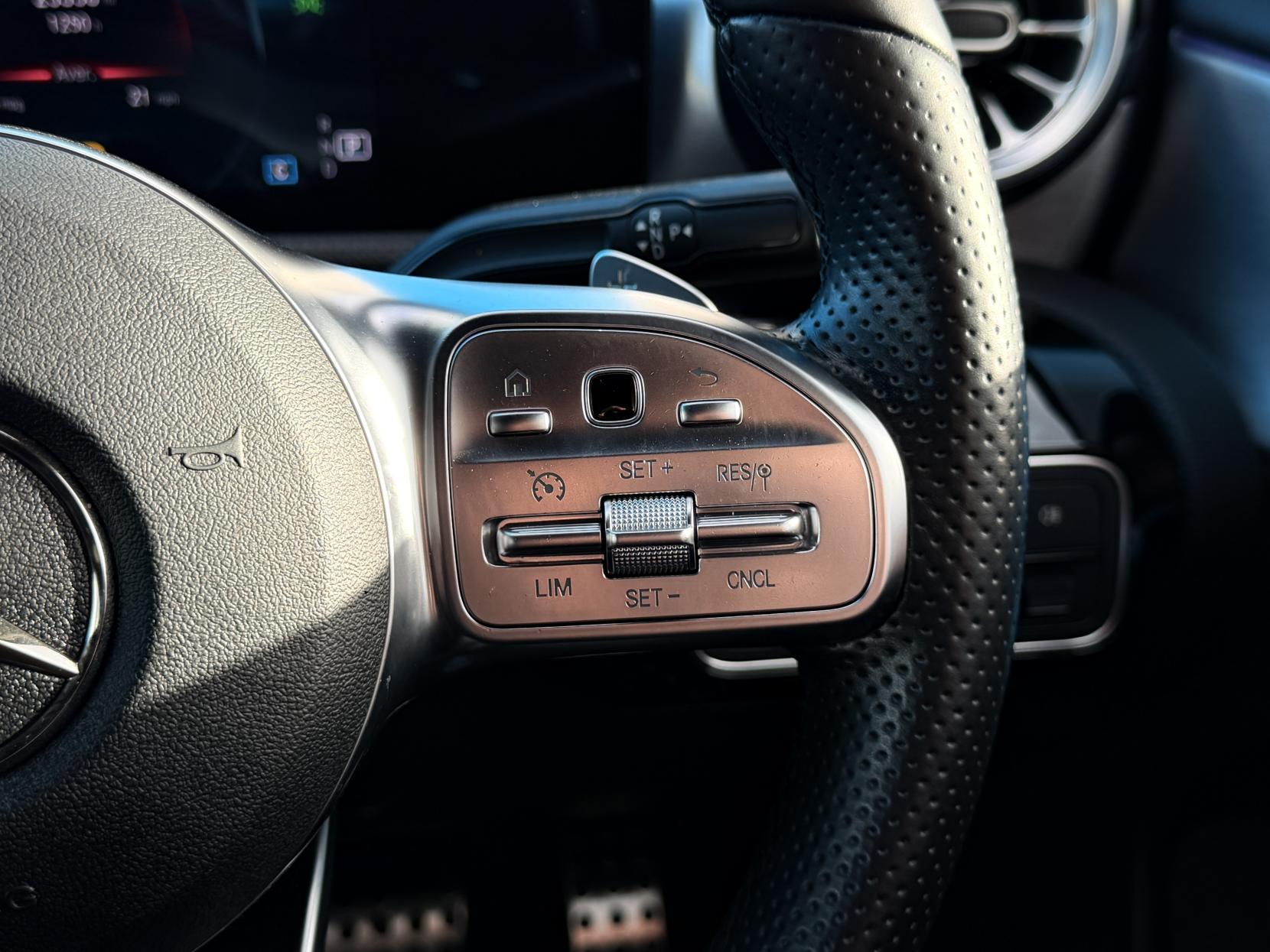 Mercedes-Benz A Class 2.0 A180d AMG Line Edition (Executive) Hatchback 5dr Diesel 8G-DCT Euro 6 (s/s) (116 ps)