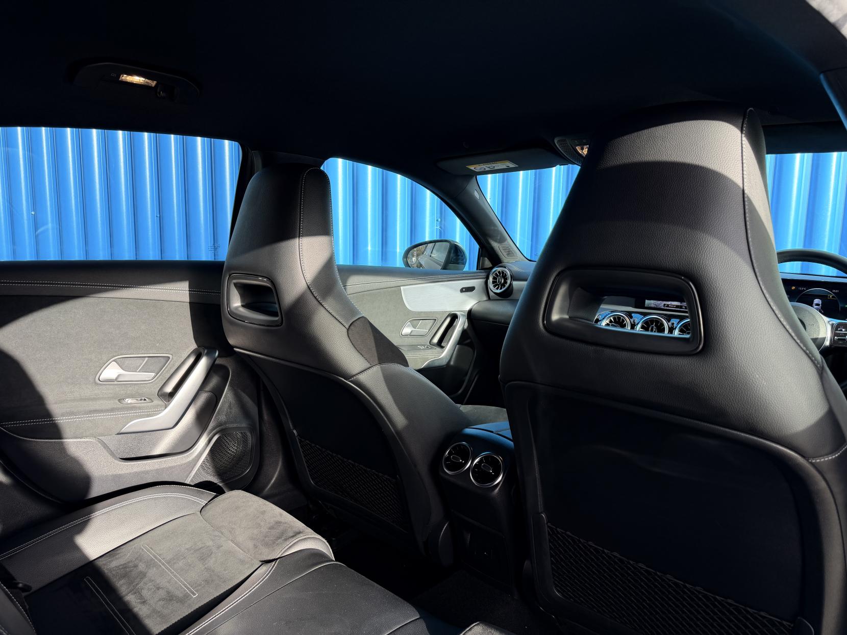 Mercedes-Benz A Class 2.0 A180d AMG Line Edition (Executive) Hatchback 5dr Diesel 8G-DCT Euro 6 (s/s) (116 ps)