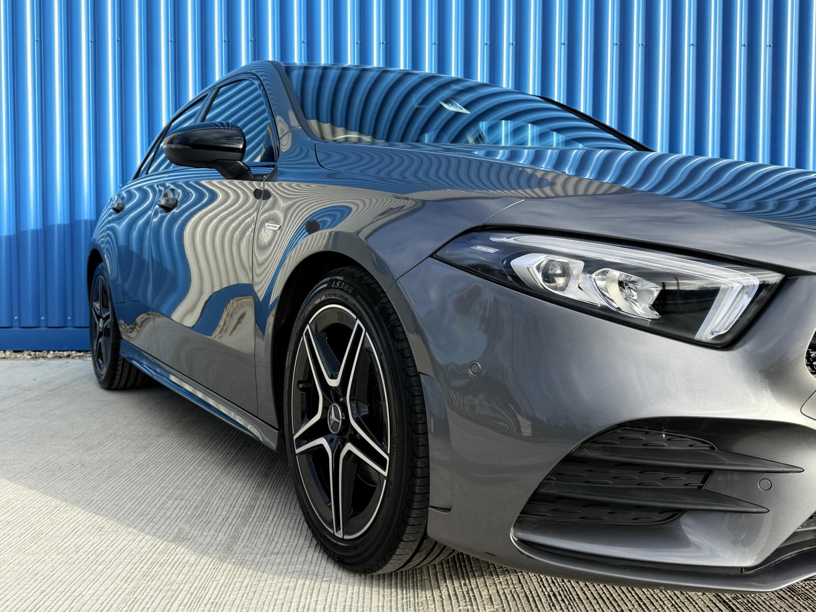 Mercedes-Benz A Class 2.0 A180d AMG Line Edition (Executive) Hatchback 5dr Diesel 8G-DCT Euro 6 (s/s) (116 ps)