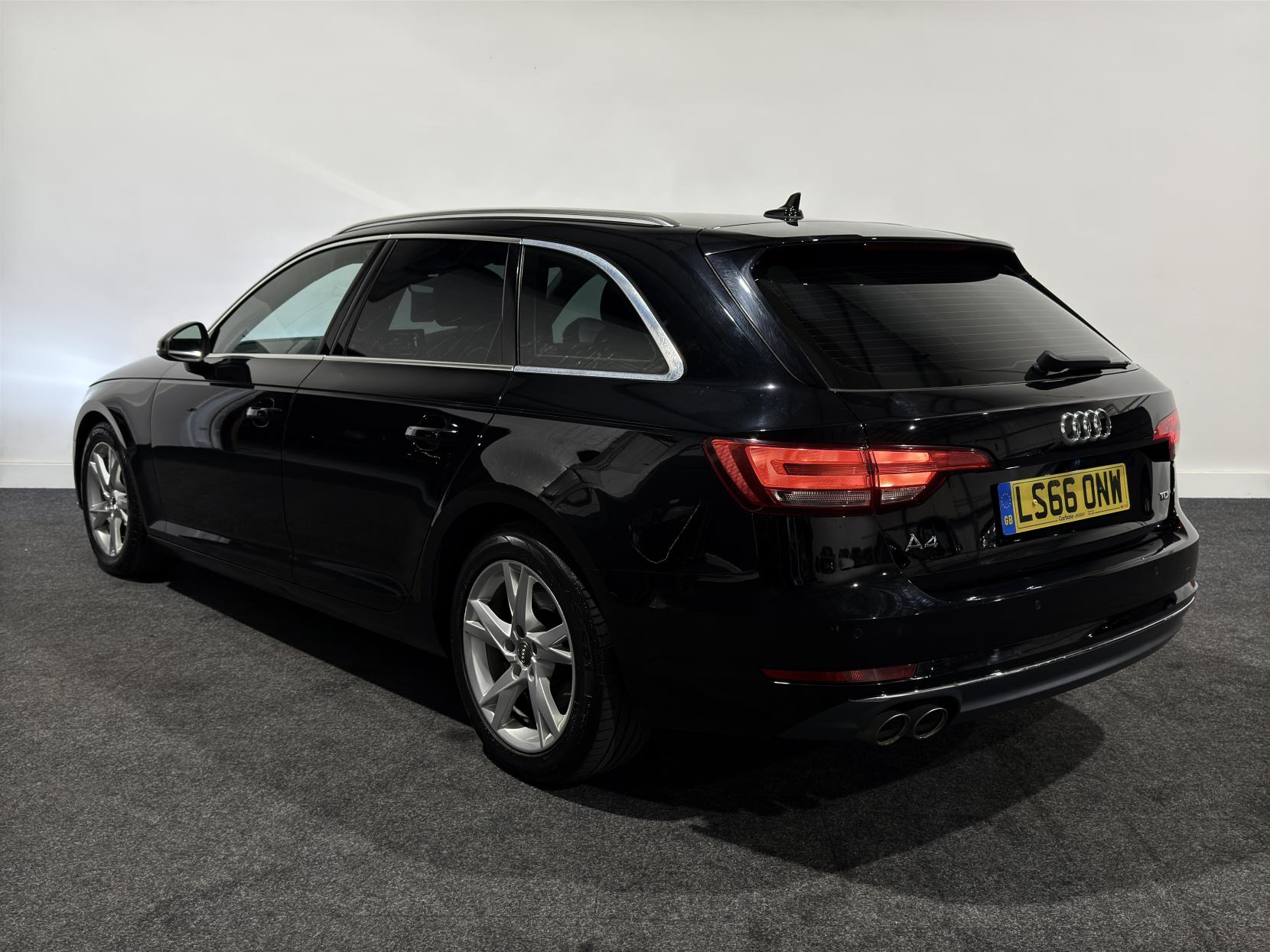 Audi A4 Avant 2.0 TDI ultra Sport Estate 5dr Diesel S Tronic Euro 6 (s/s) (190 ps)