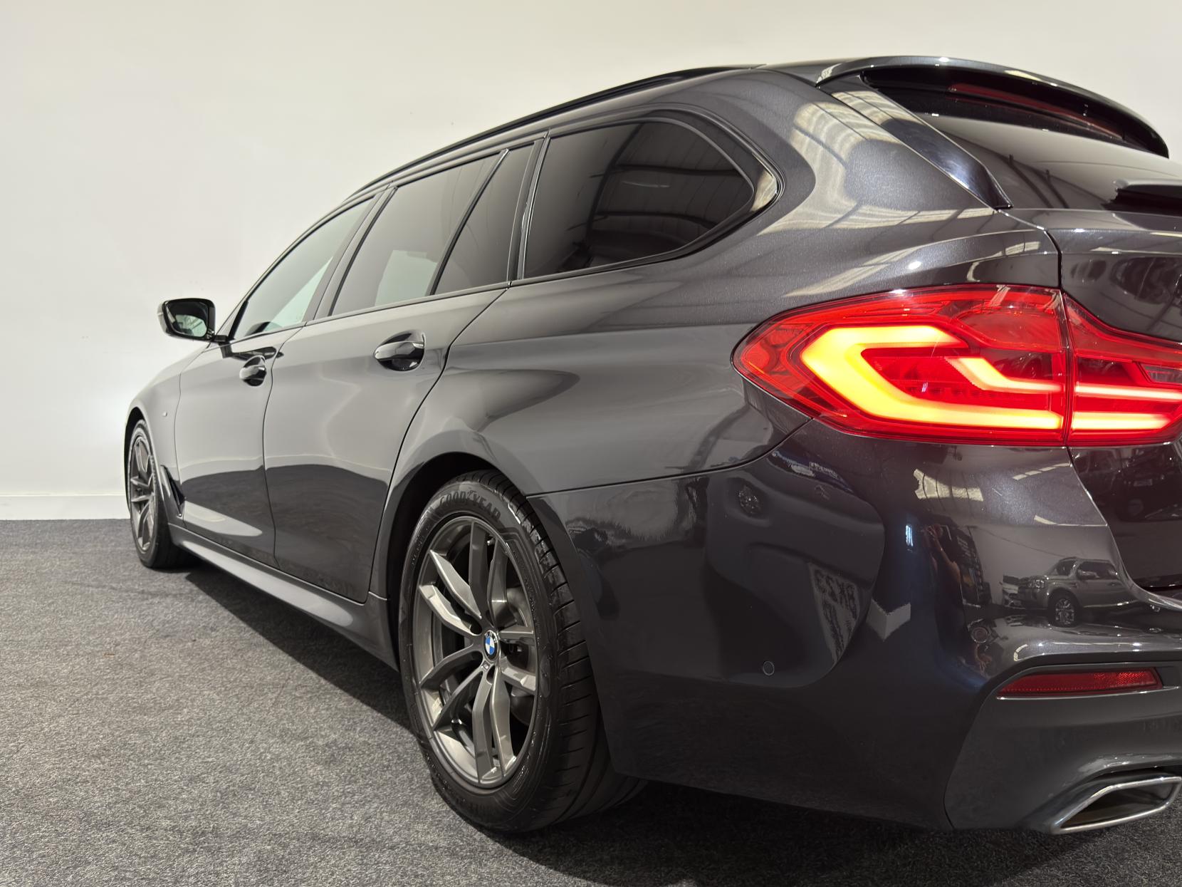 BMW 5 Series 2.0 520d M Sport Touring 5dr Diesel Auto Euro 6 (s/s) (190 ps)