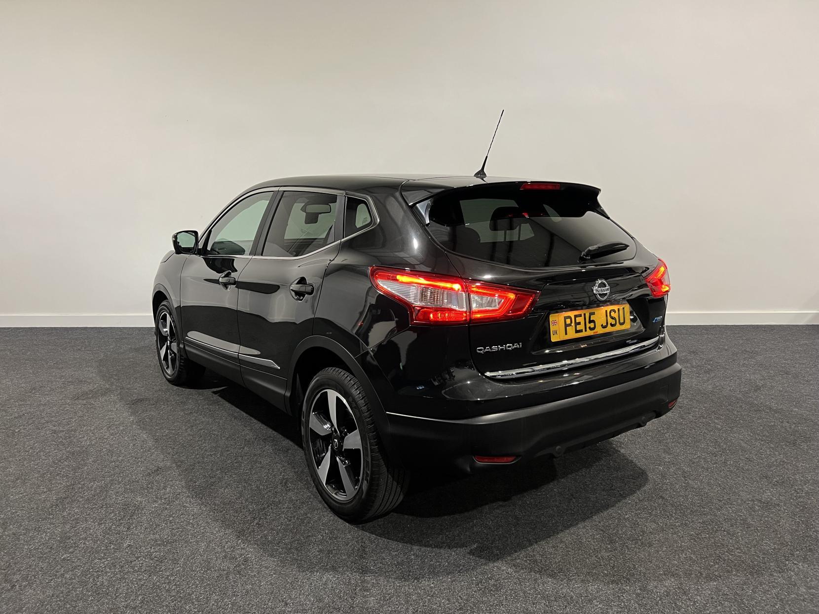 Nissan Qashqai 1.5 dCi n-tec SUV 5dr Diesel Manual 2WD Euro 5 (s/s) (110 ps)